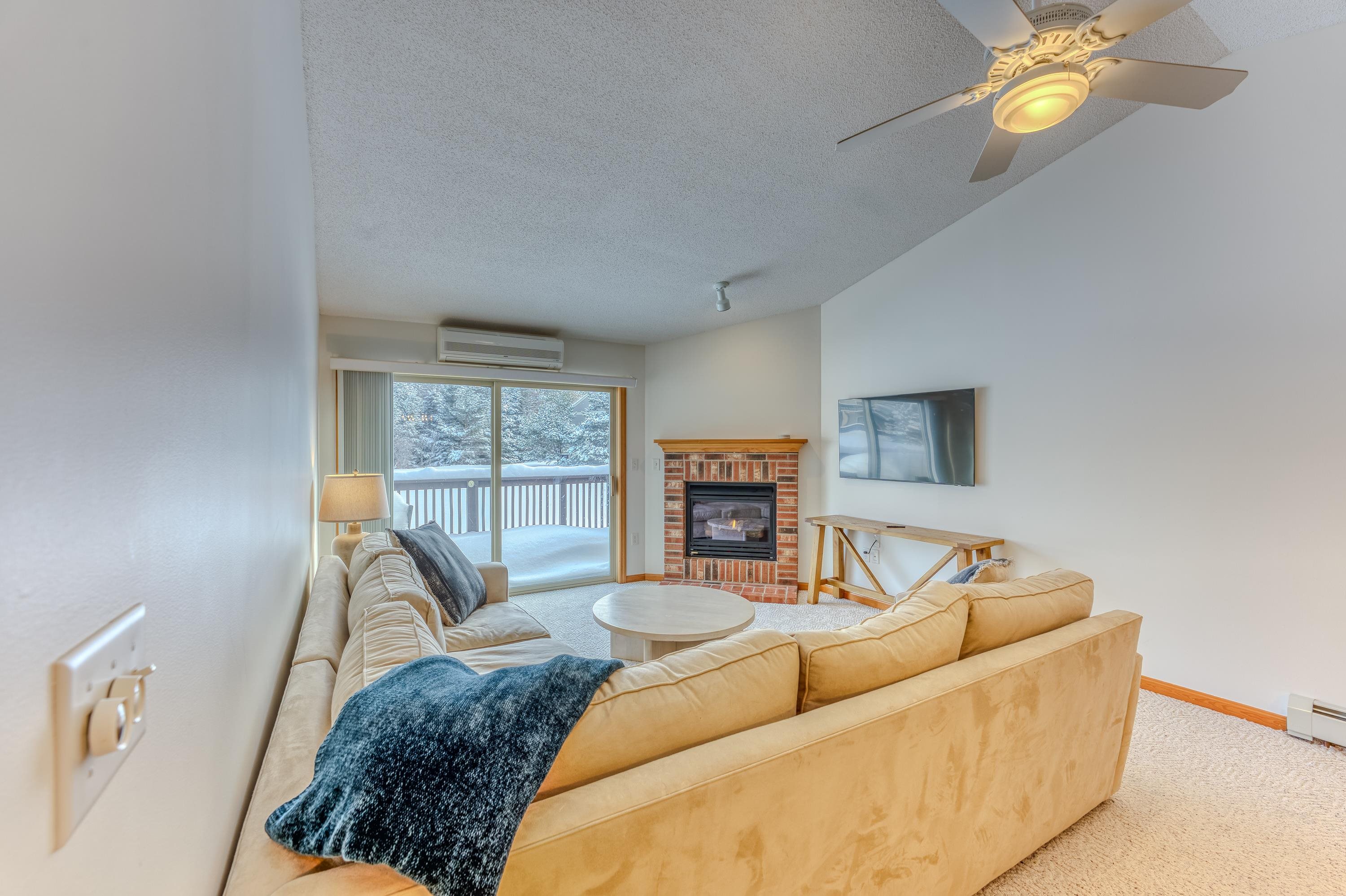 67 Stickney Cir, Carroll, NH 03575