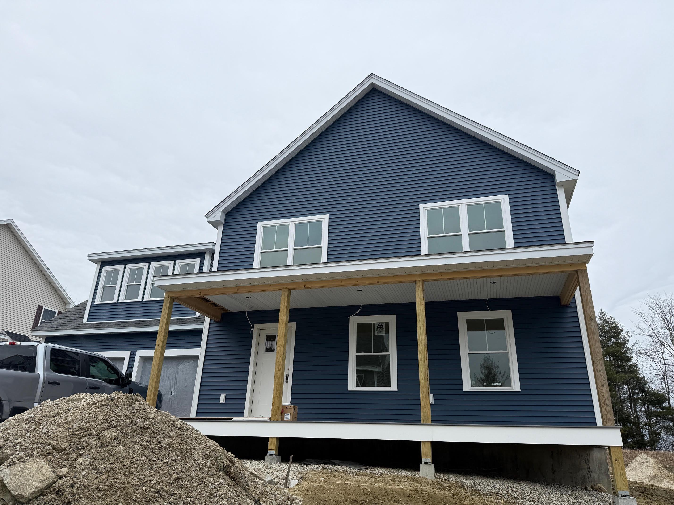 35 Eisenhower Dr, Rochester, NH 03867