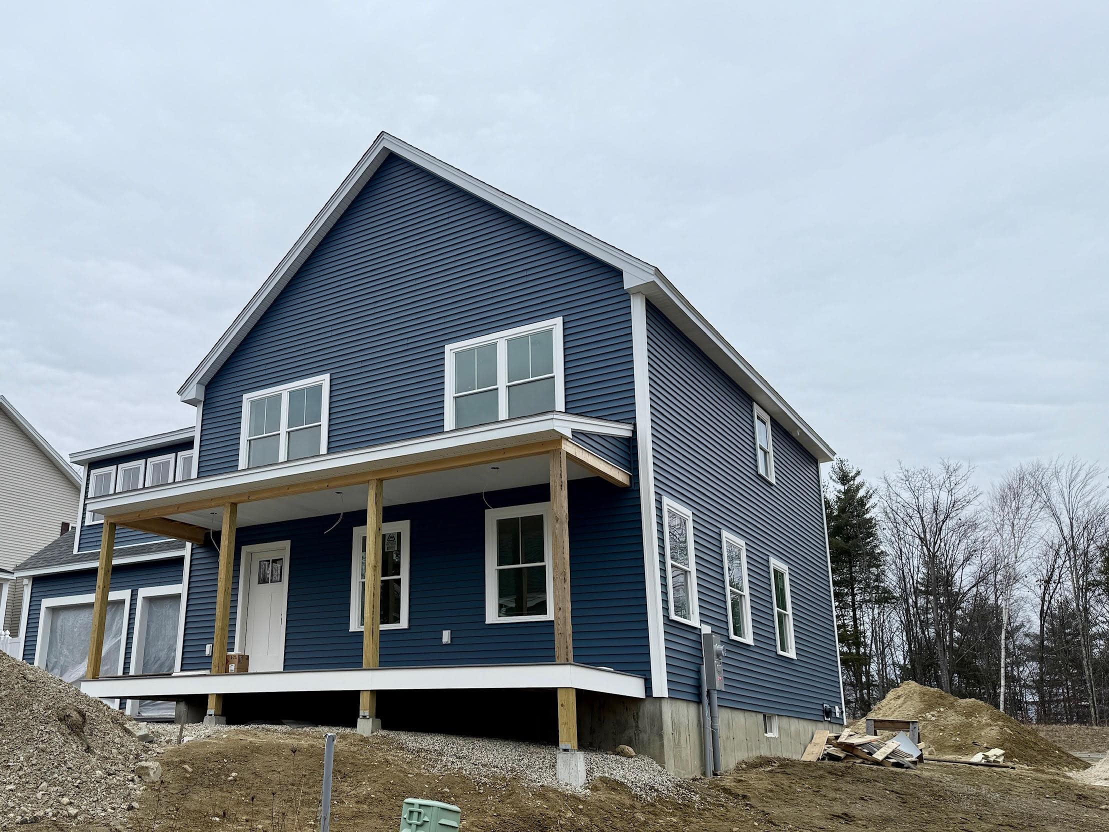 35 Eisenhower Dr, Rochester, NH 03867