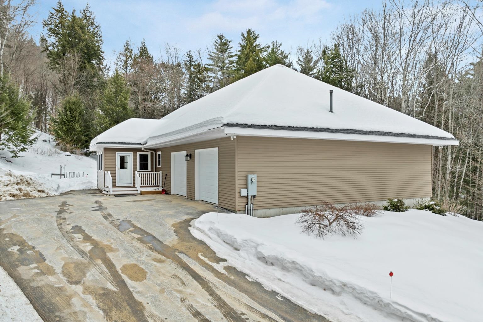 50 Banjo Dr, Thornton, NH 03285