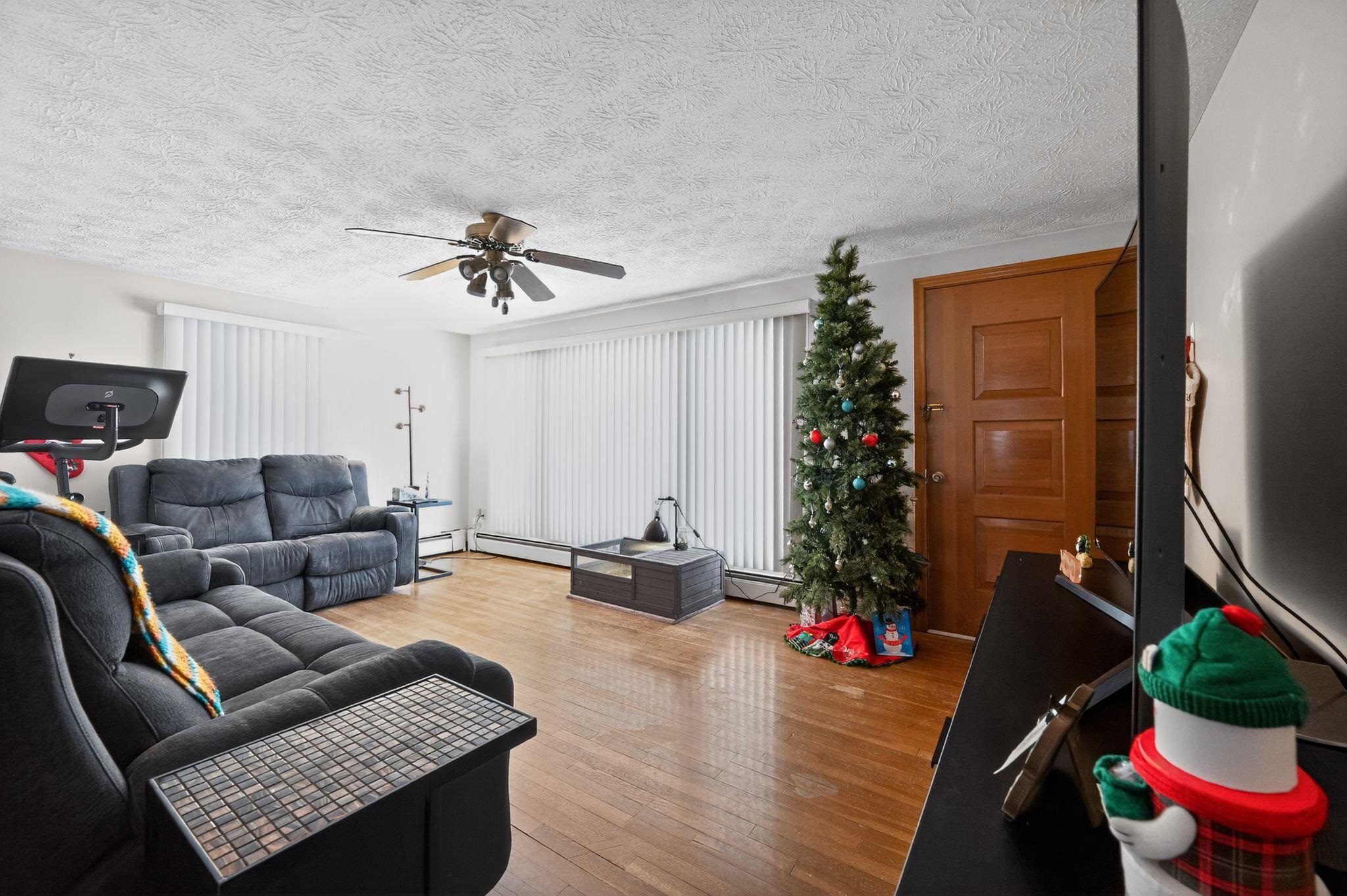 21 Parkhurst Dr, Nashua, NH 03062