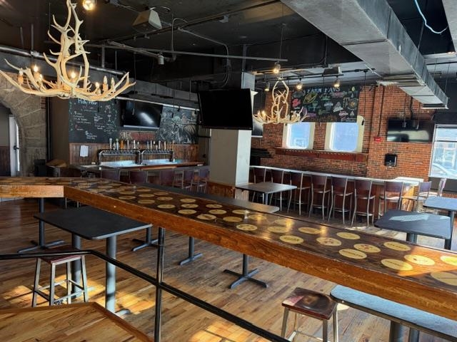1181 Elm St, Manchester, NH 03101