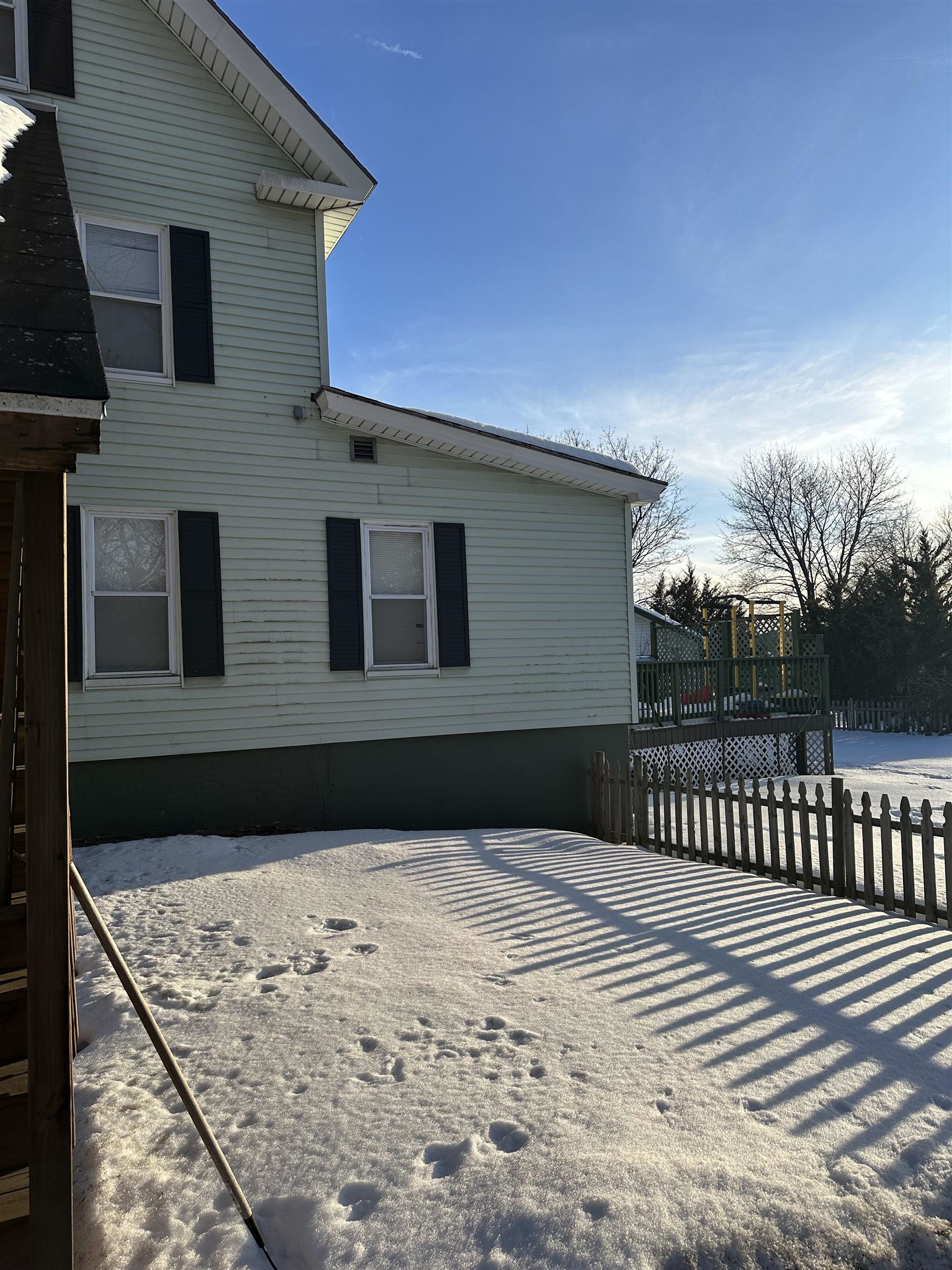 14 High St, Pembroke, NH 03275