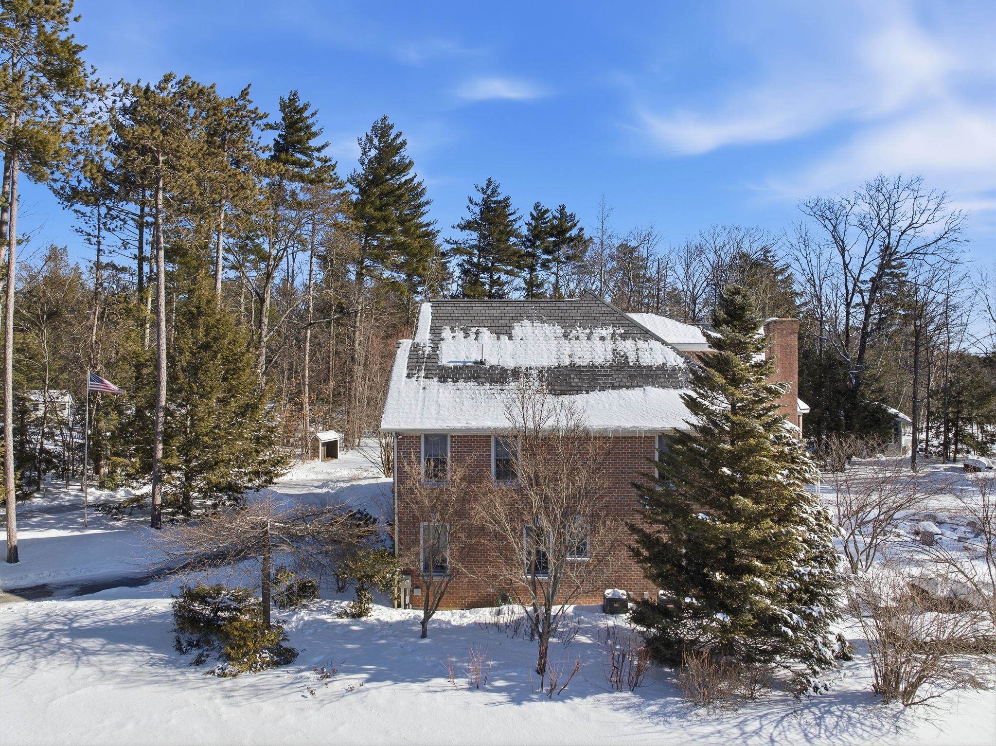 6 Esther Dr, Bedford, NH 03110