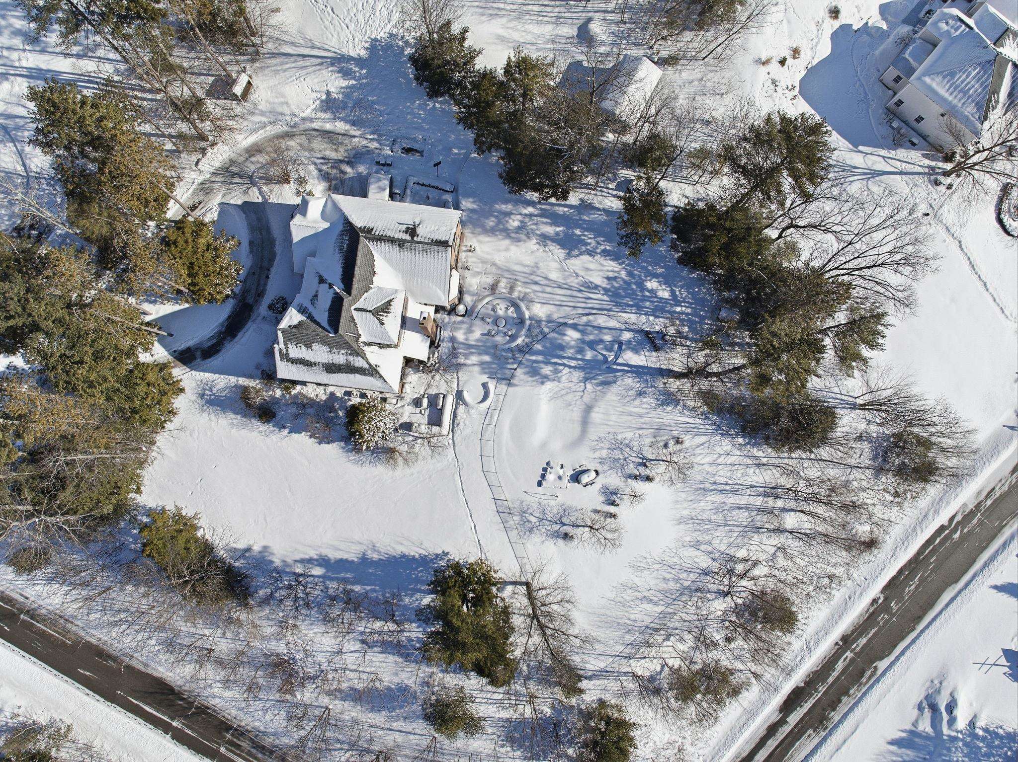 6 Esther Dr, Bedford, NH 03110