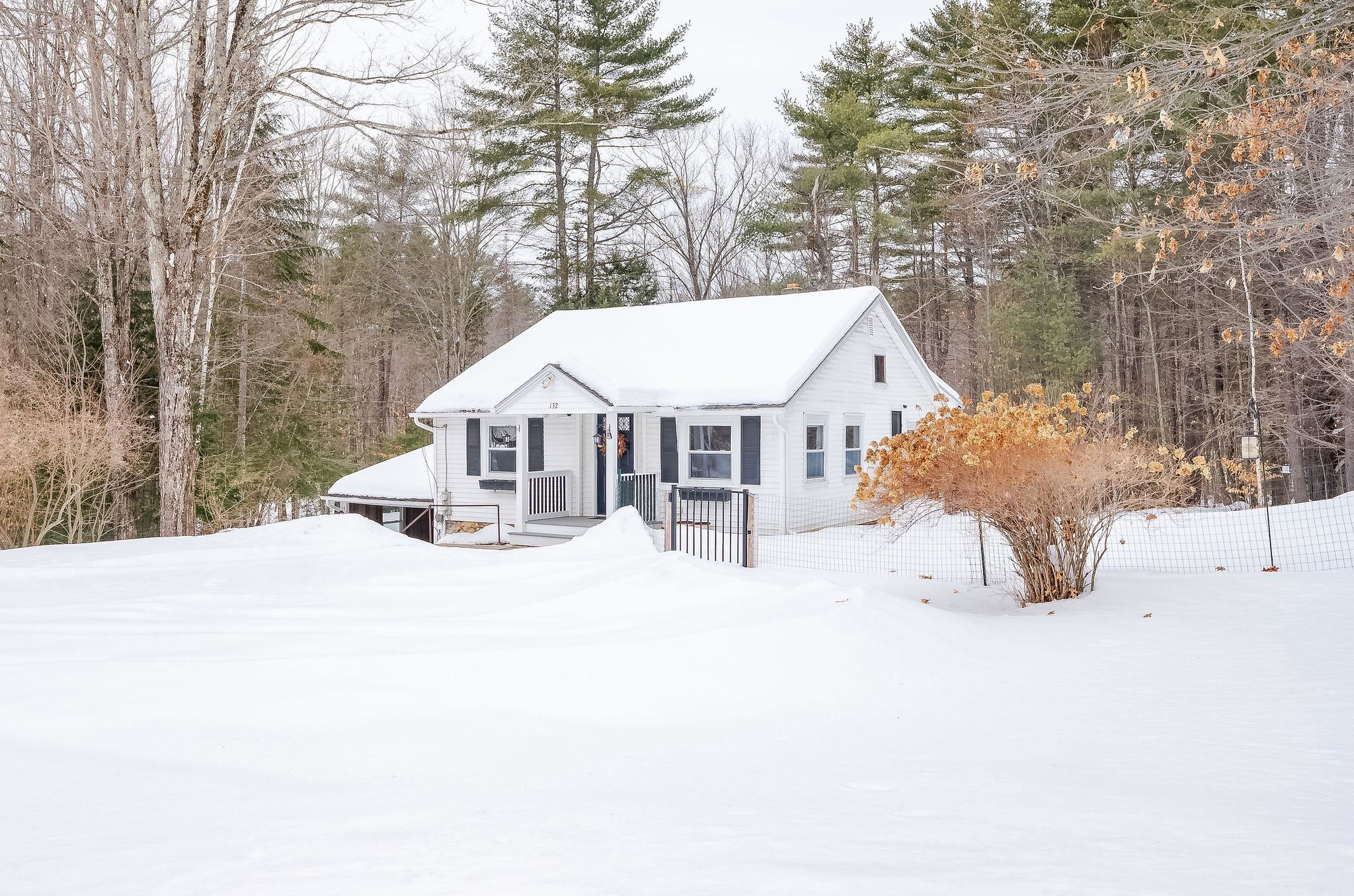 132 Seavey Rd, Belmont, NH 03220
