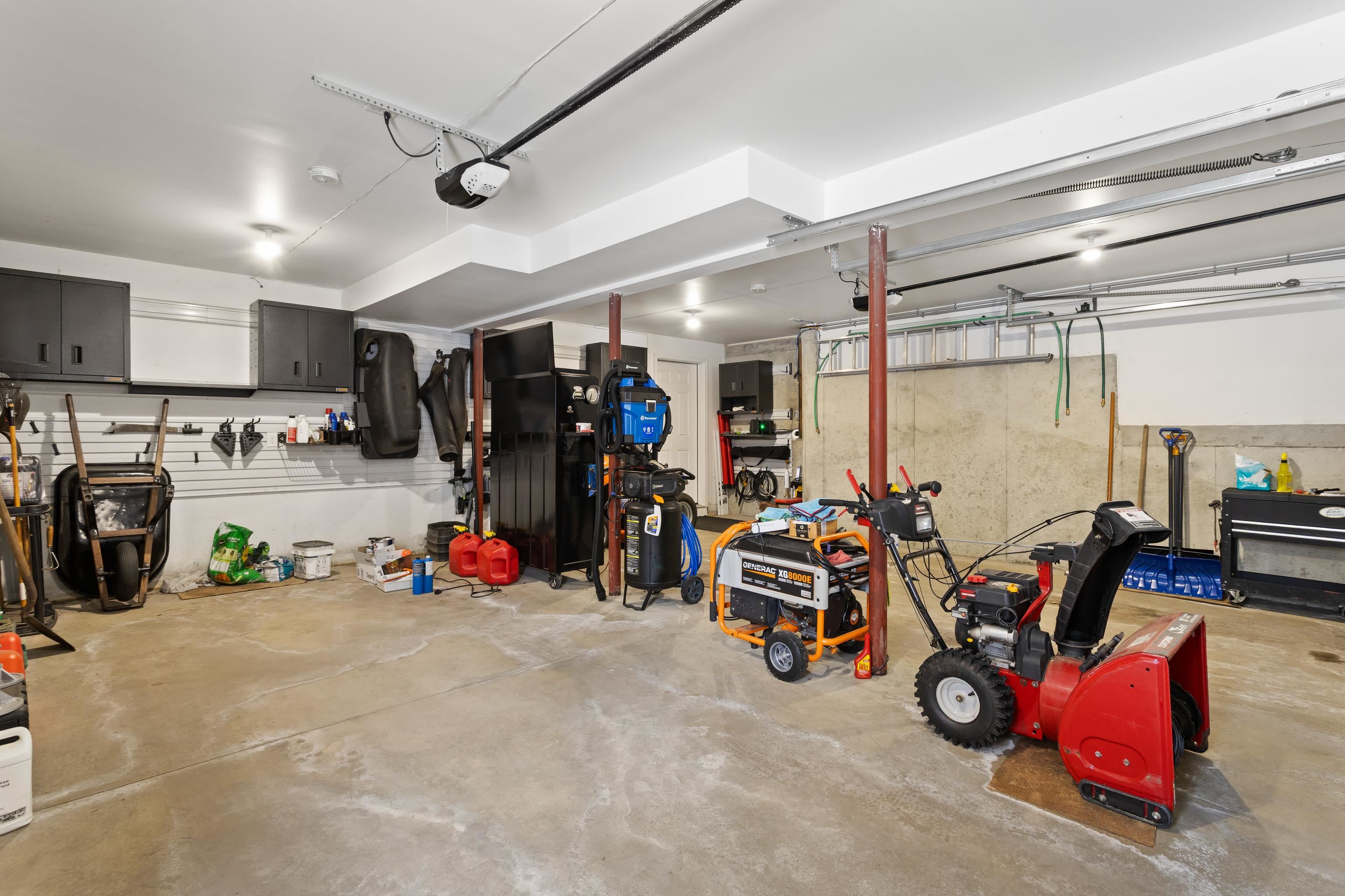 9 Maple Ave, Goffstown, NH 03045