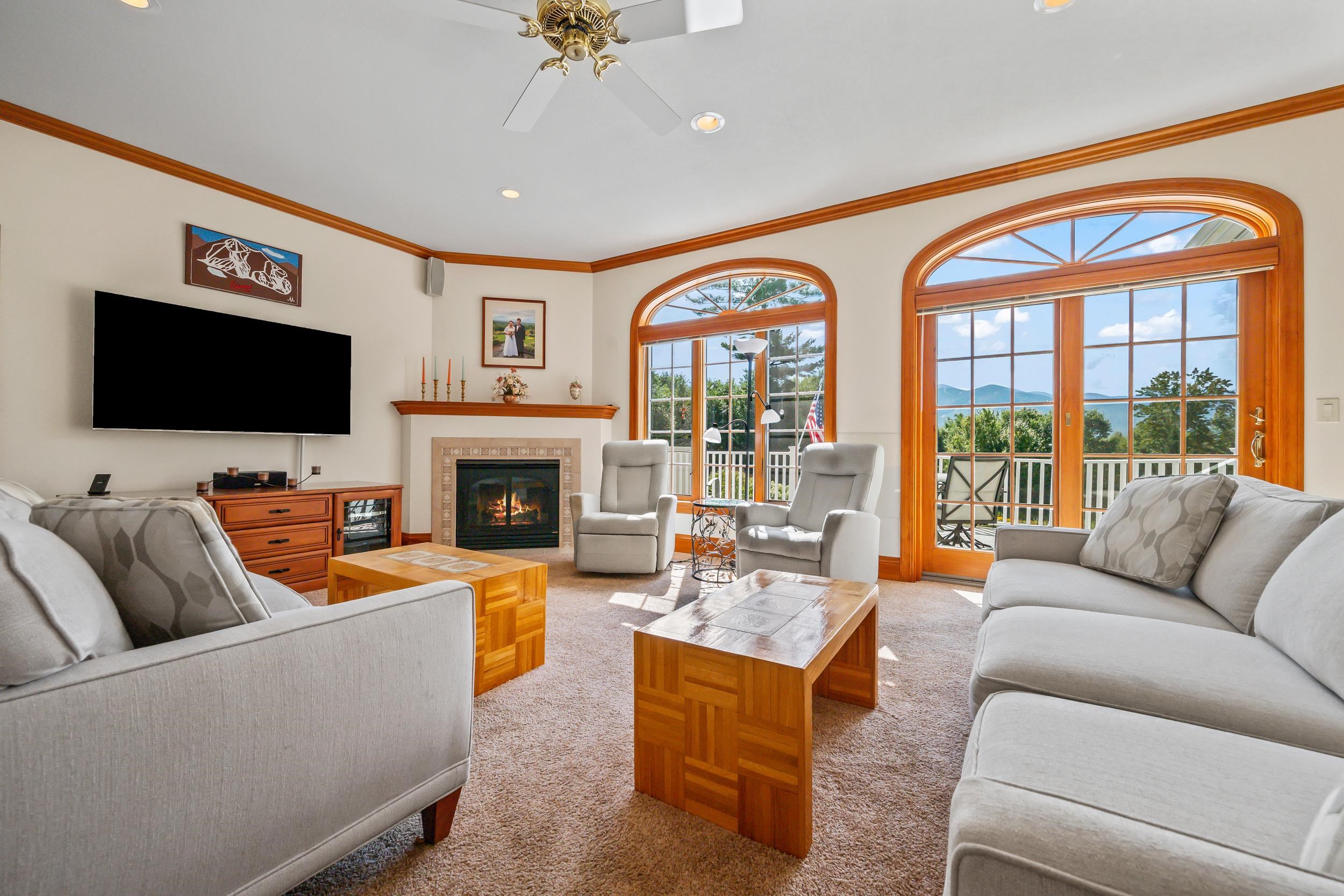 54 Woodbine Ln, Franconia, NH 03580