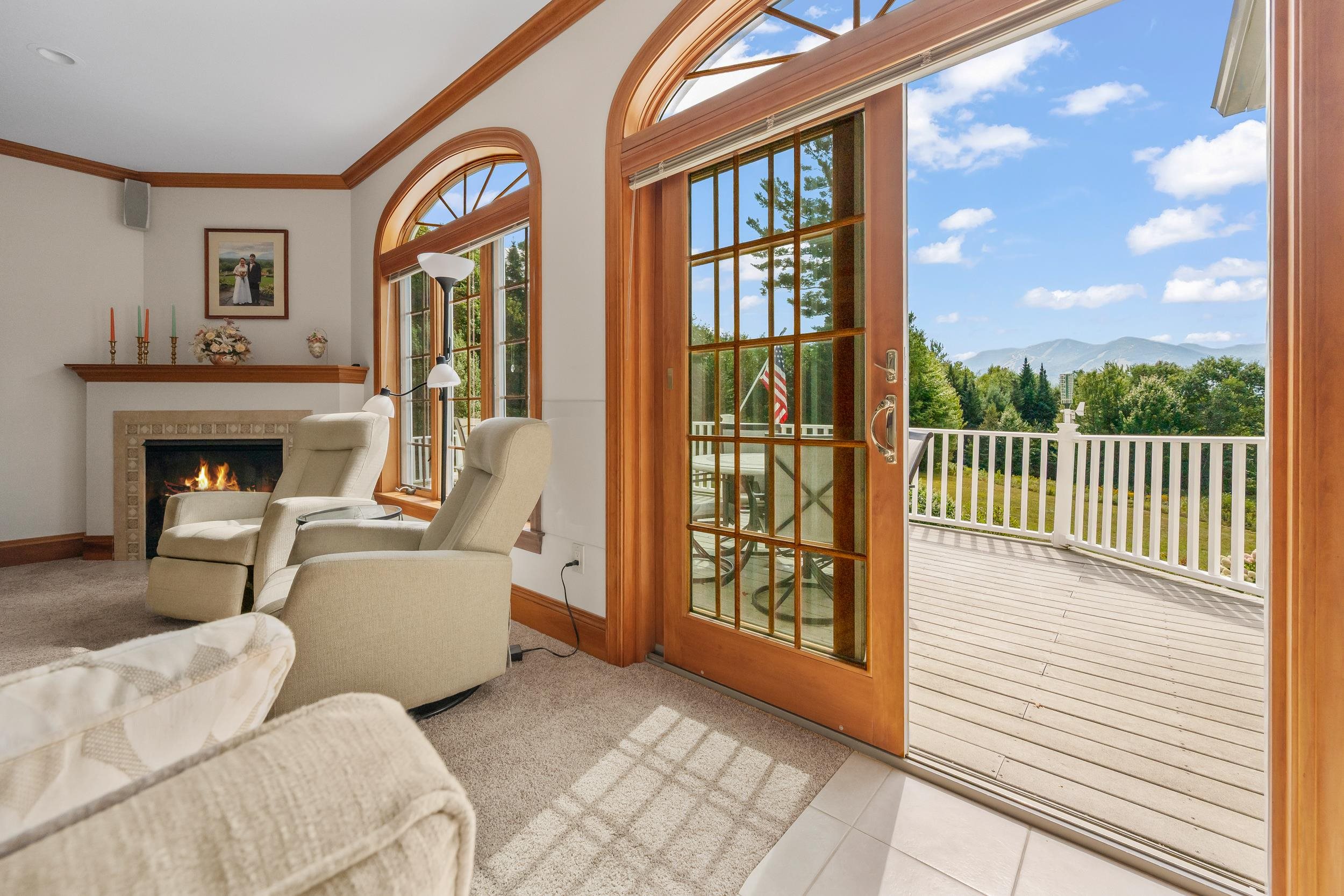 54 Woodbine Ln, Franconia, NH 03580