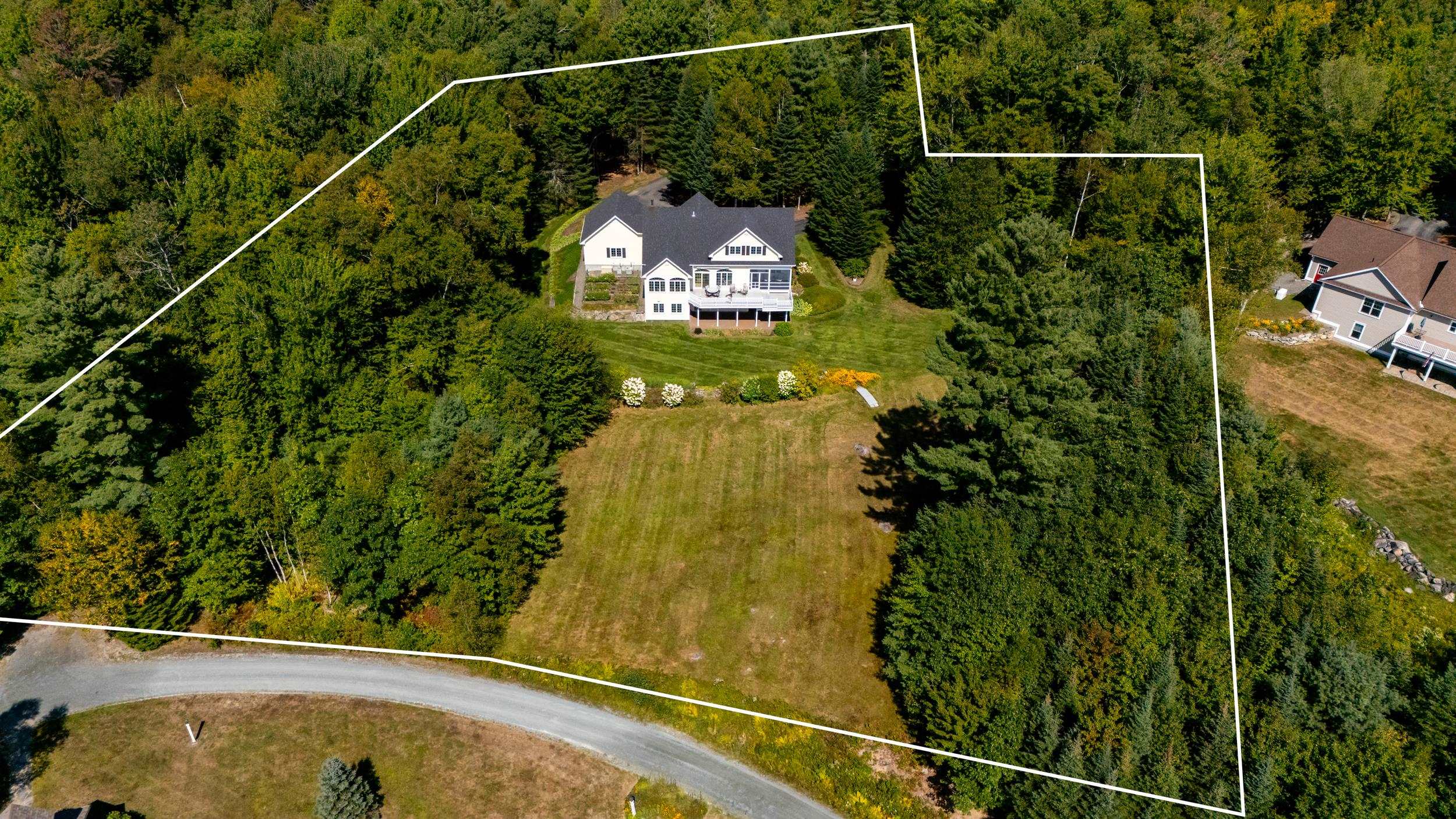 54 Woodbine Ln, Franconia, NH 03580