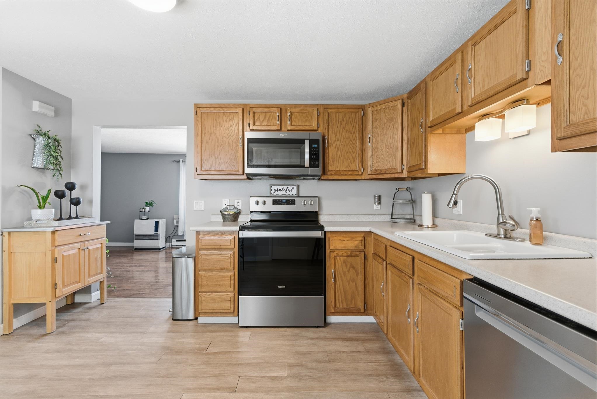 1619 Front St, Manchester, NH 03102