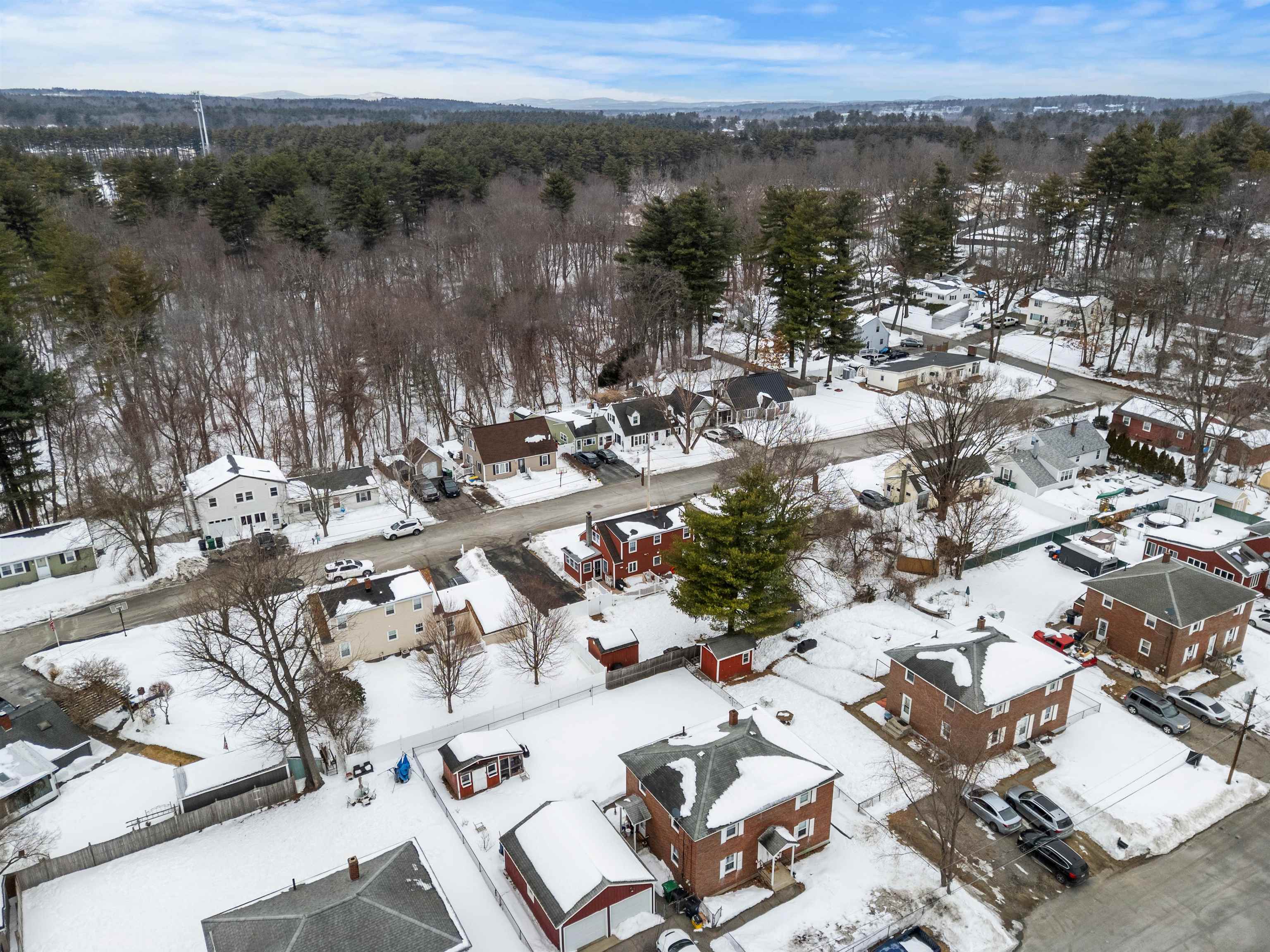 63 Tampa St, Nashua, NH 03064