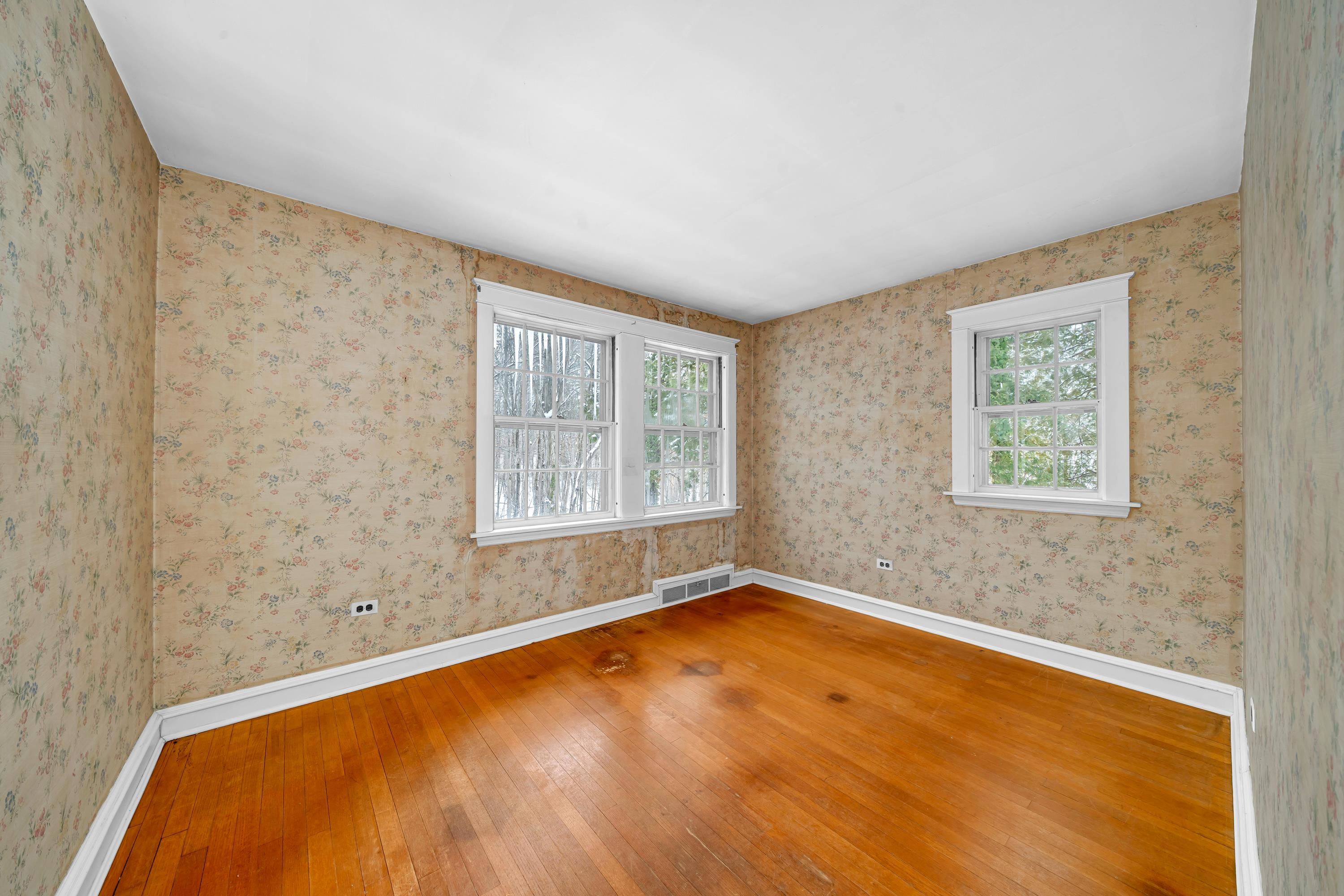 36 Woodman Rd, Durham, NH 03824