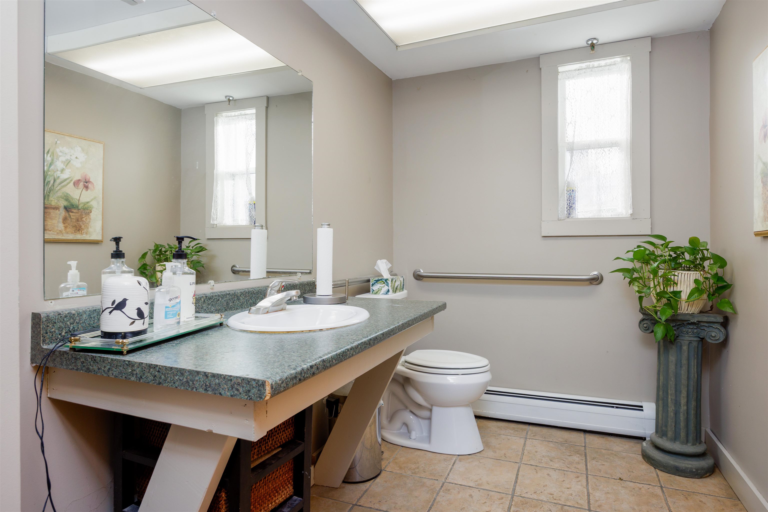 29 Mascoma St, Lebanon, NH 03766