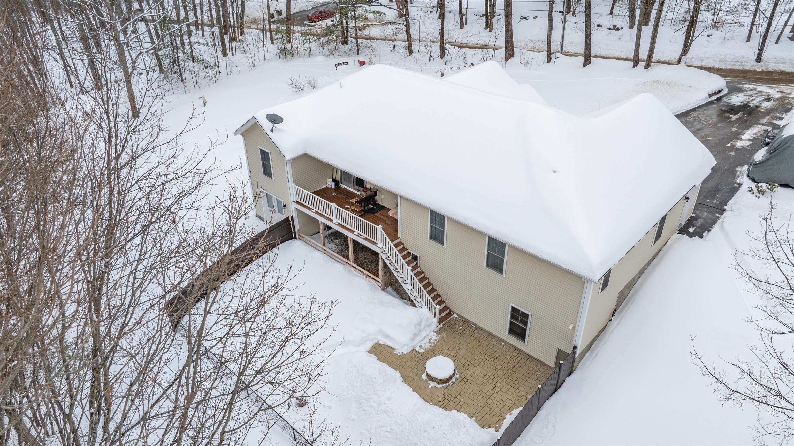 285 Cochran Hill Rd, New Boston, NH 03070