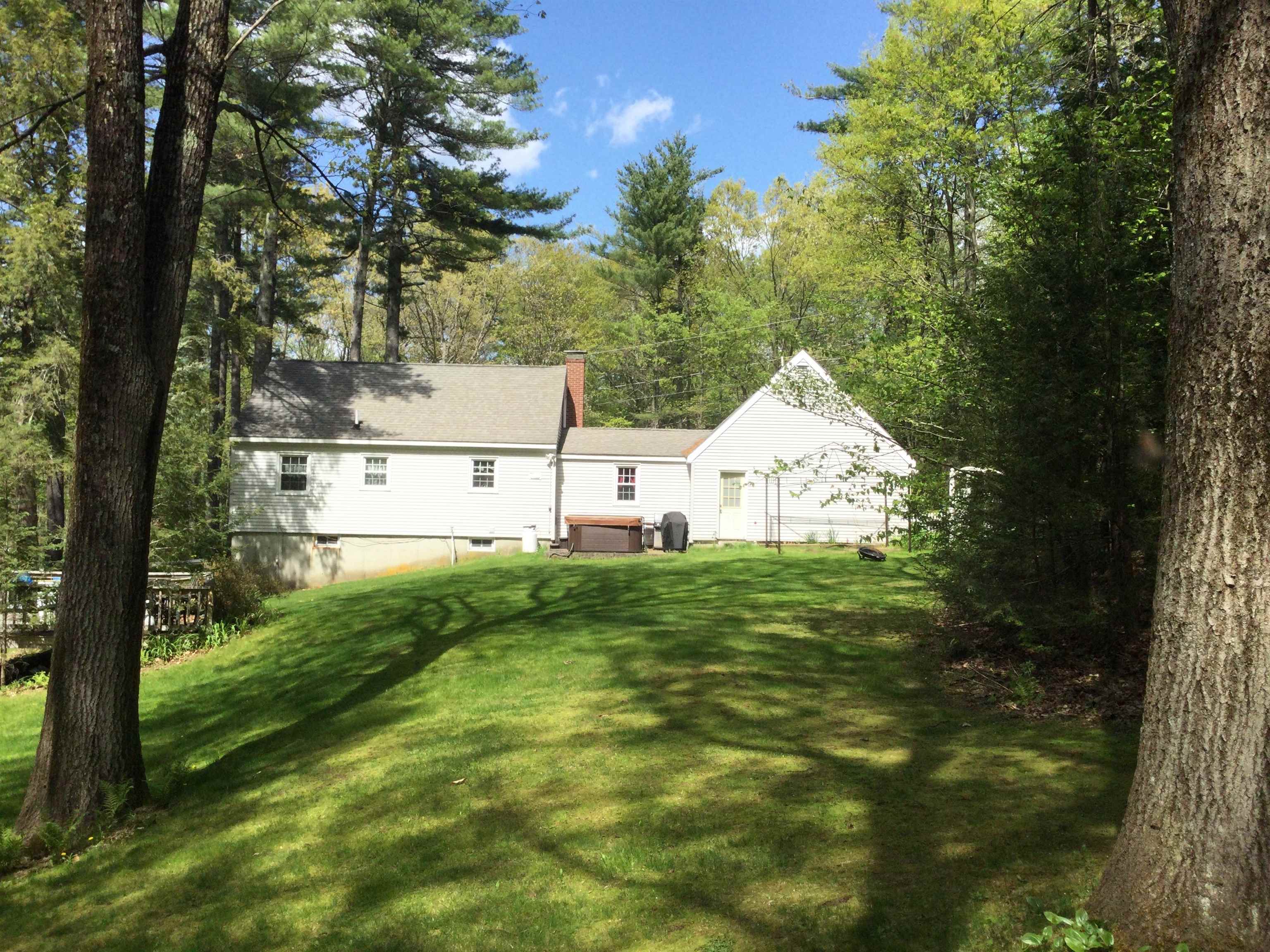 31 Tami Ln, Epping, NH 03042