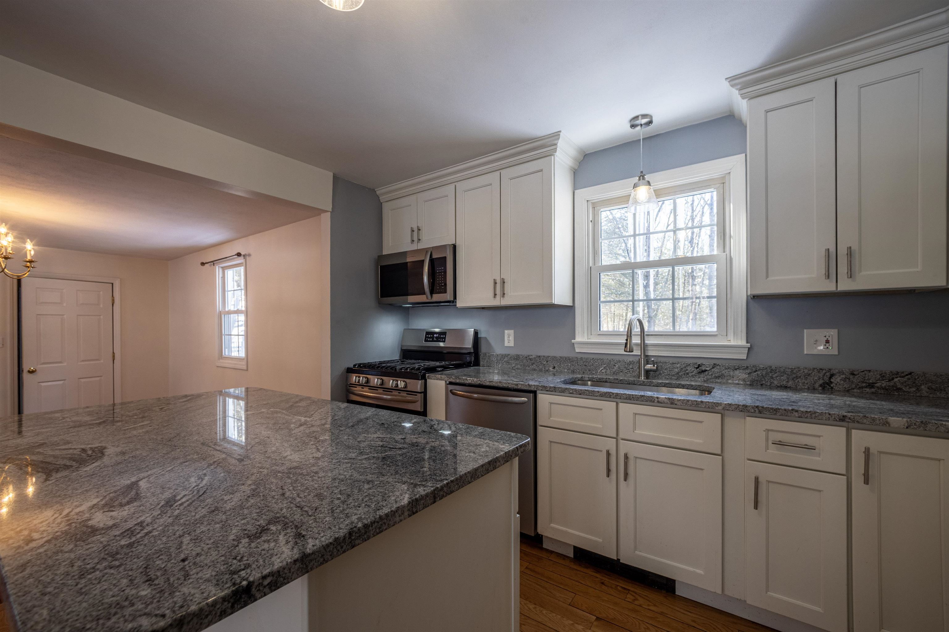 31 Tami Ln, Epping, NH 03042