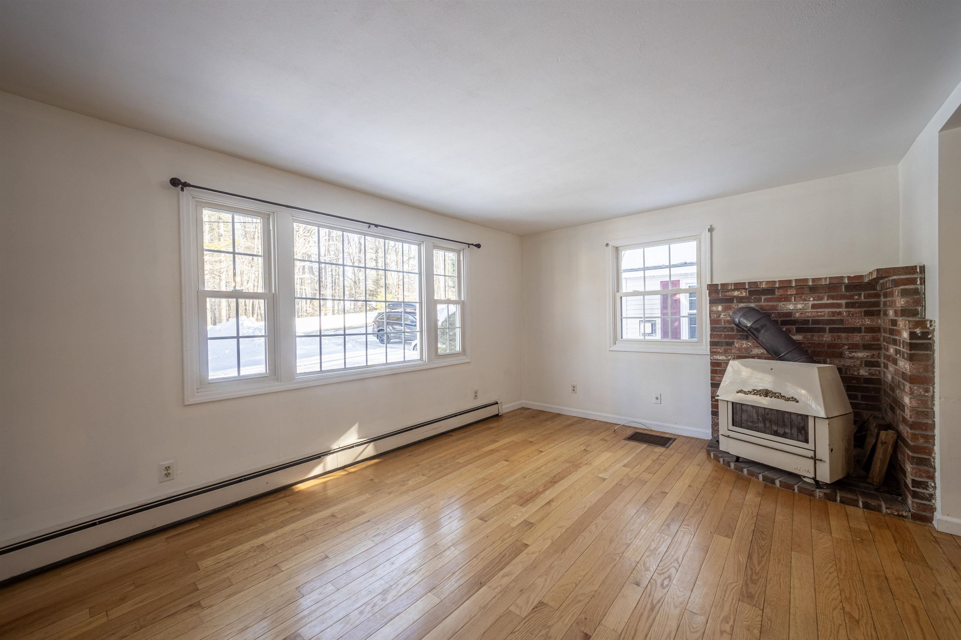 31 Tami Ln, Epping, NH 03042