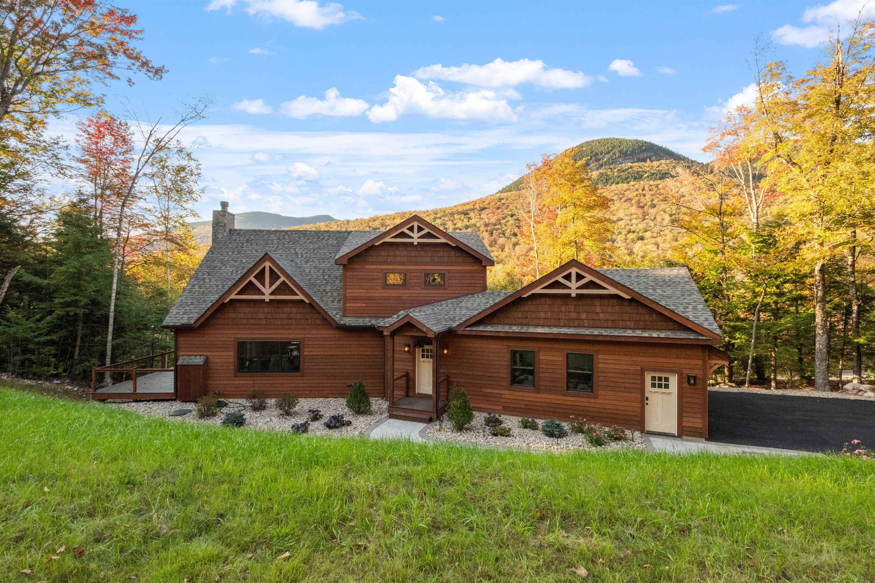 17 Landing Rd, Lincoln, NH 03251