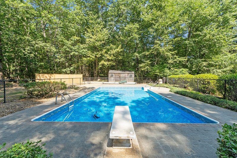 55 Woodridge Rd, Hampstead, NH 03826