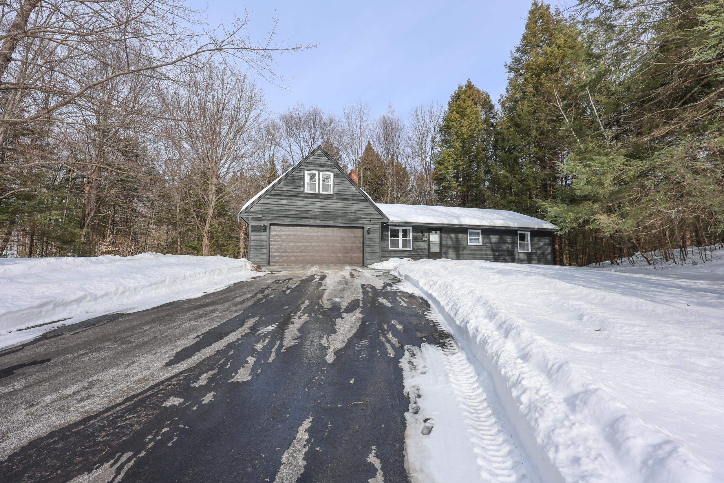 13 Van Ger Dr, Bow, NH 03304