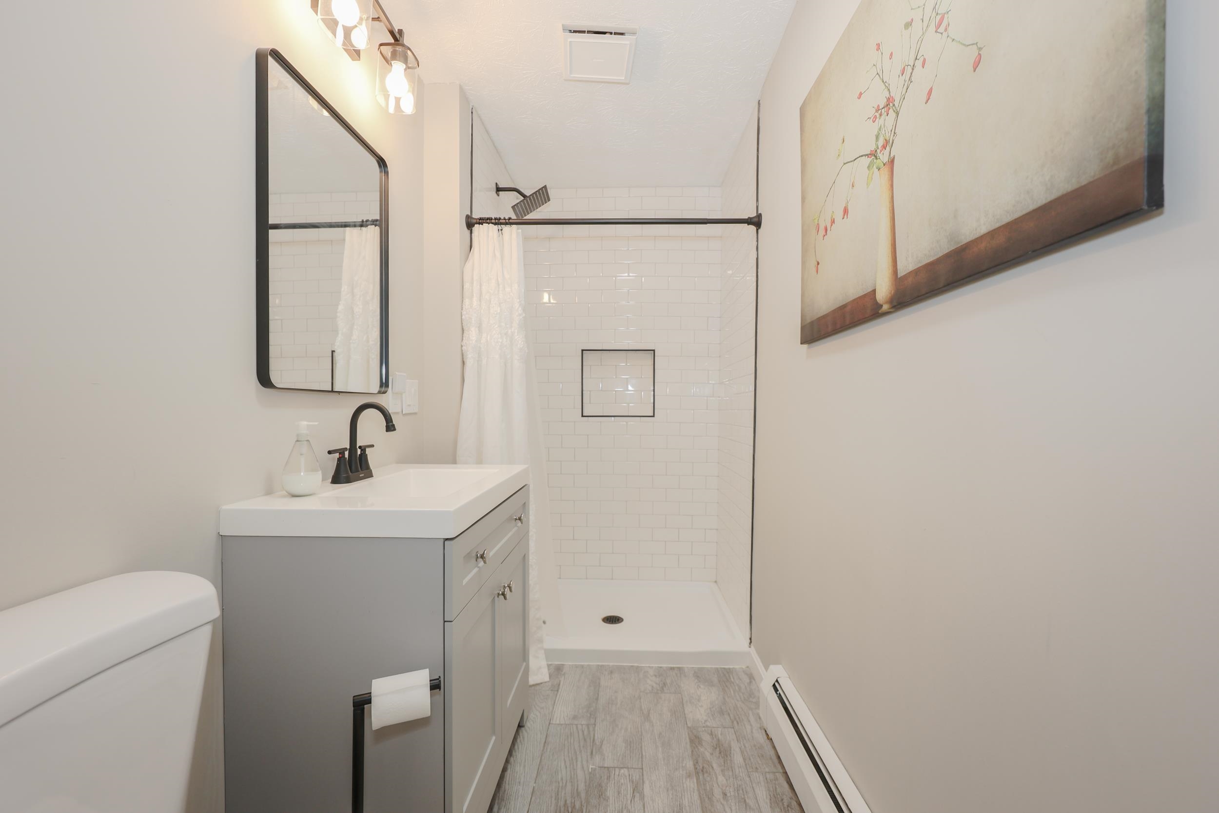 13 Van Ger Dr, Bow, NH 03304