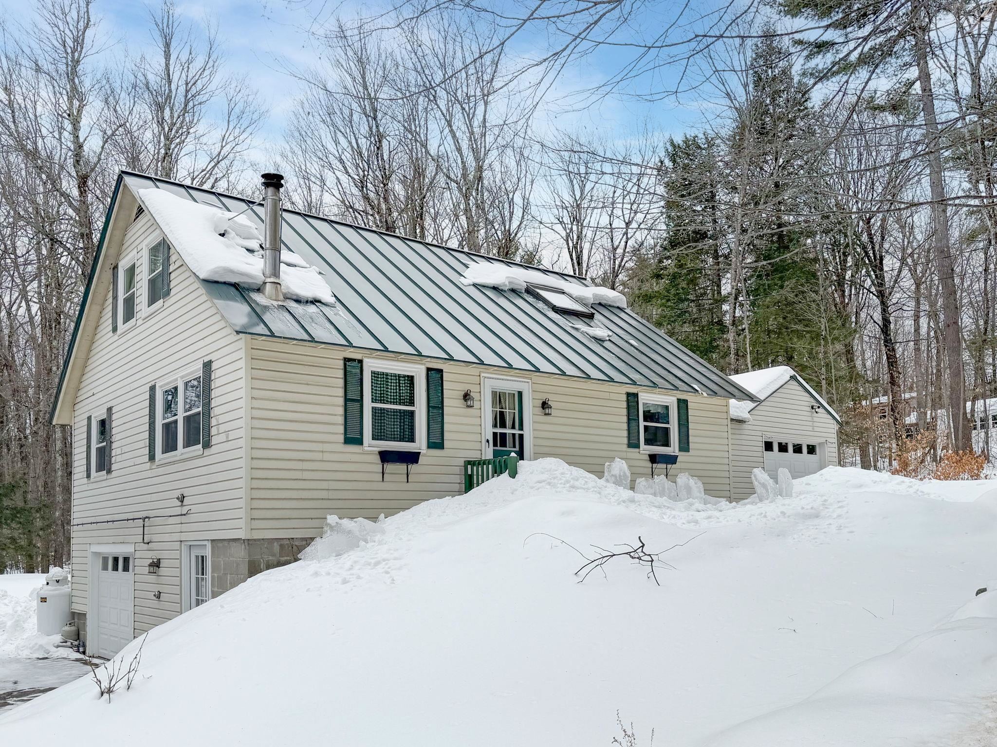 56 Hogg Hill Rd, Bradford, NH 03221