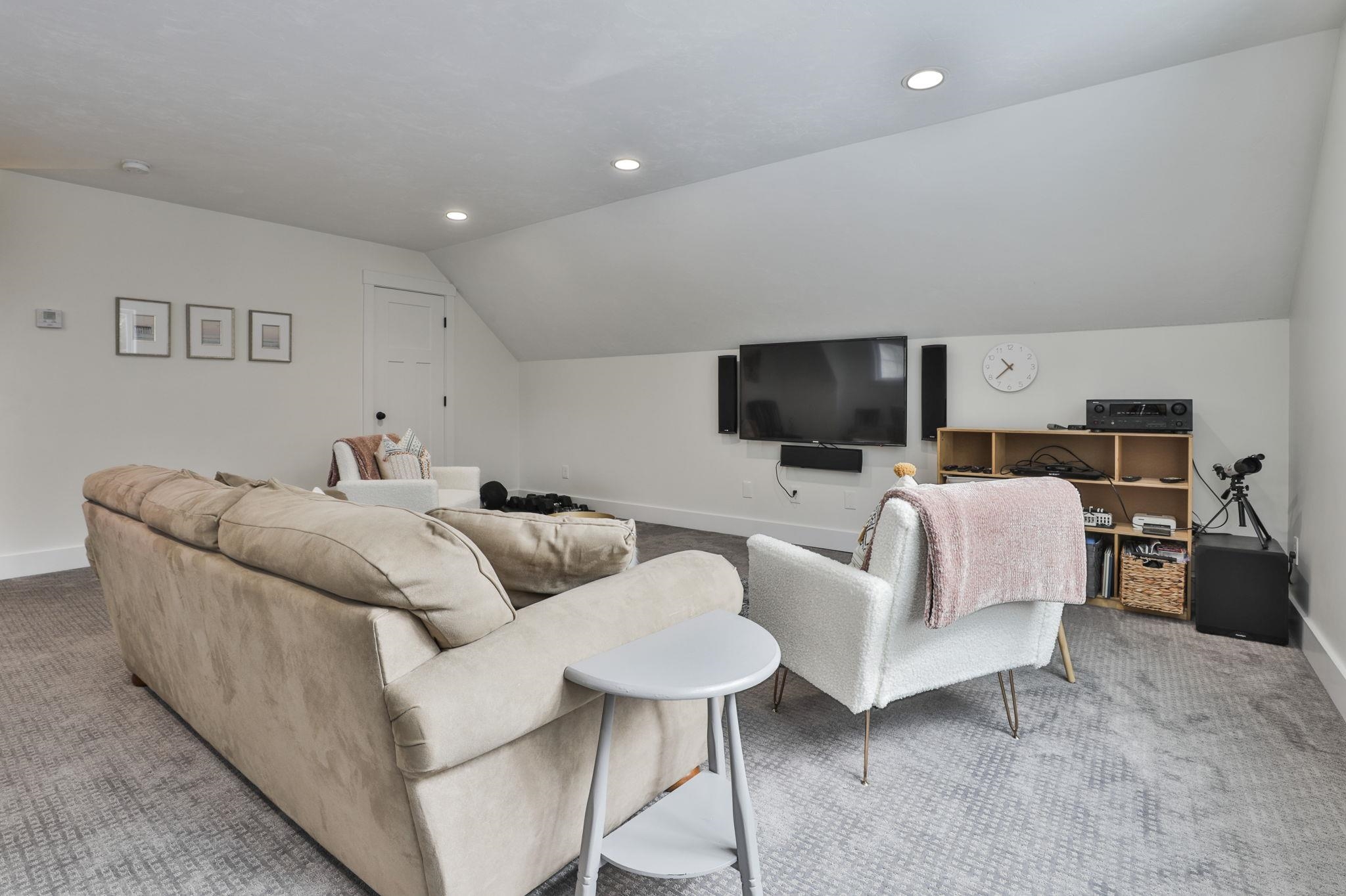 9 Quigley Way, Brookline, NH 03033