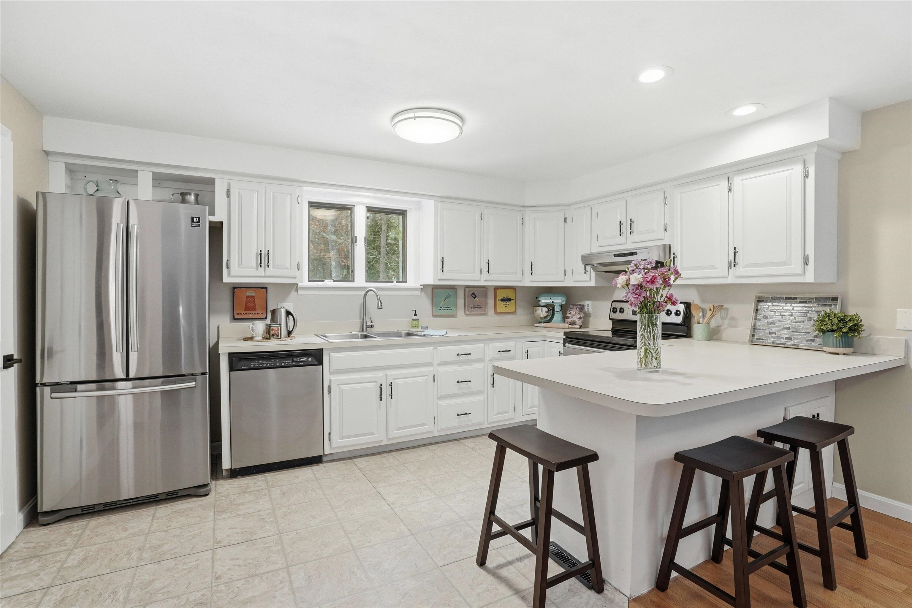 153 Coffin Rd, Epping, NH 03042