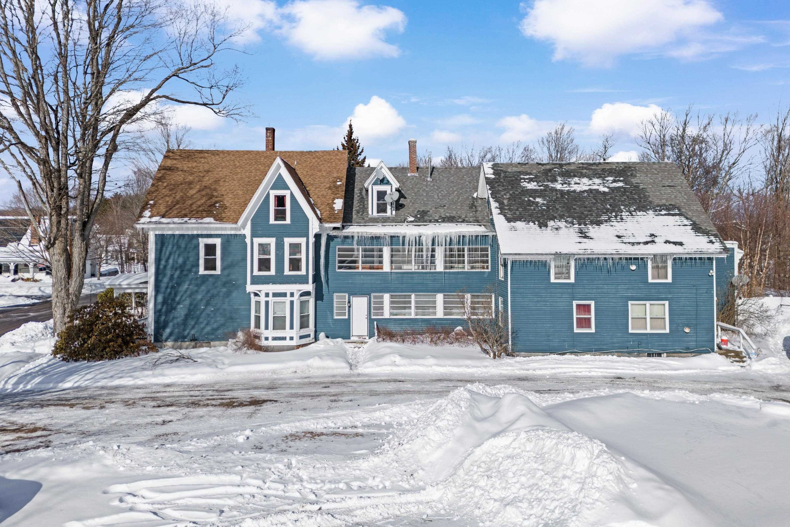31 High St, Sunapee, NH 03782