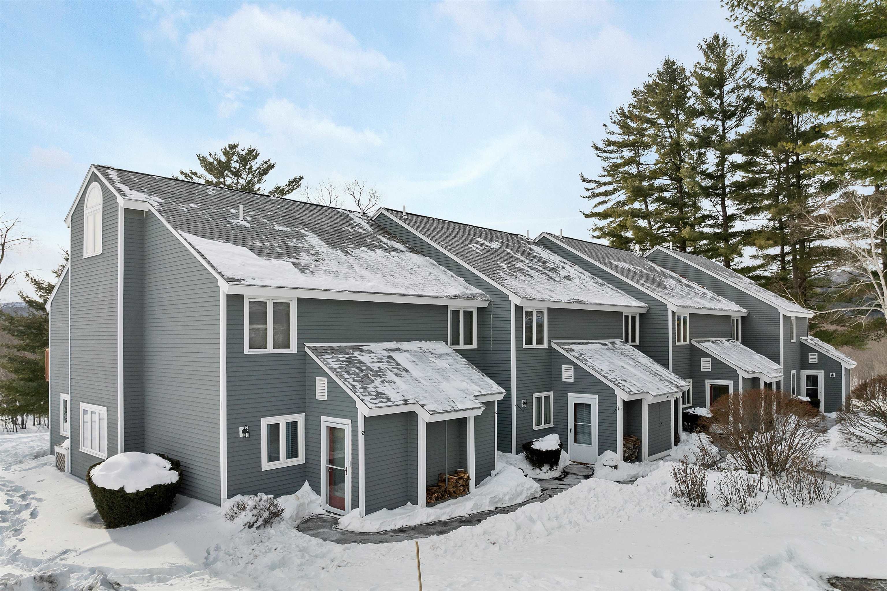 Ashland NH&nbsp;Condo for sale $$340,000 $253 per sq.ft.