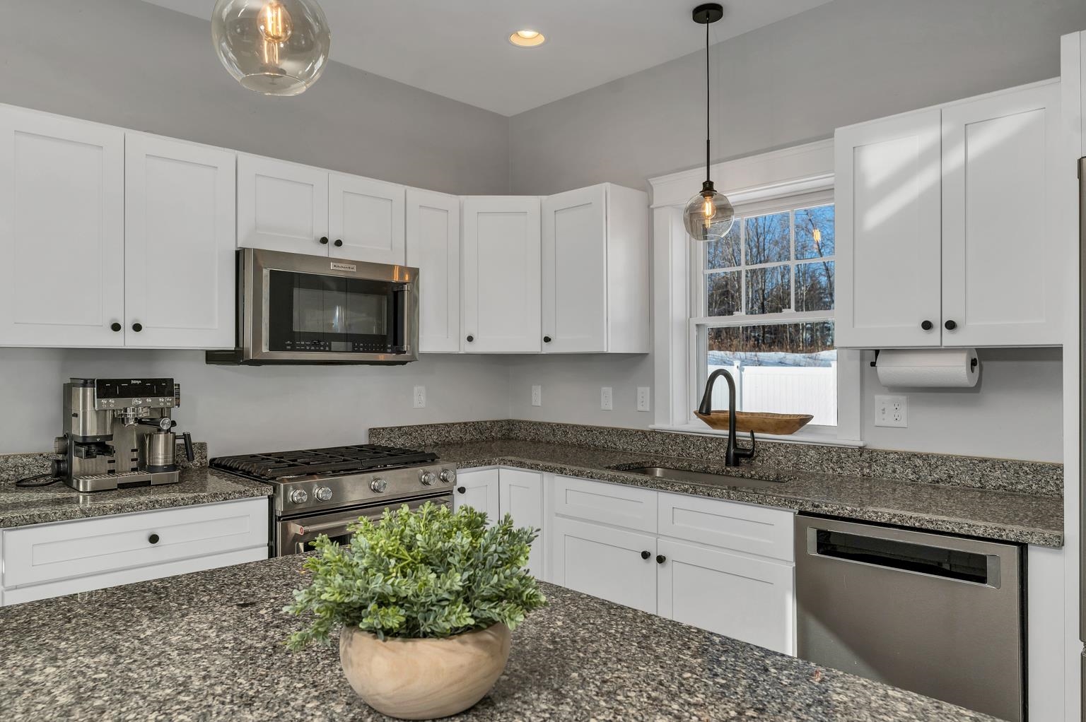 123 Fillmore Blvd, Rochester, NH 03867