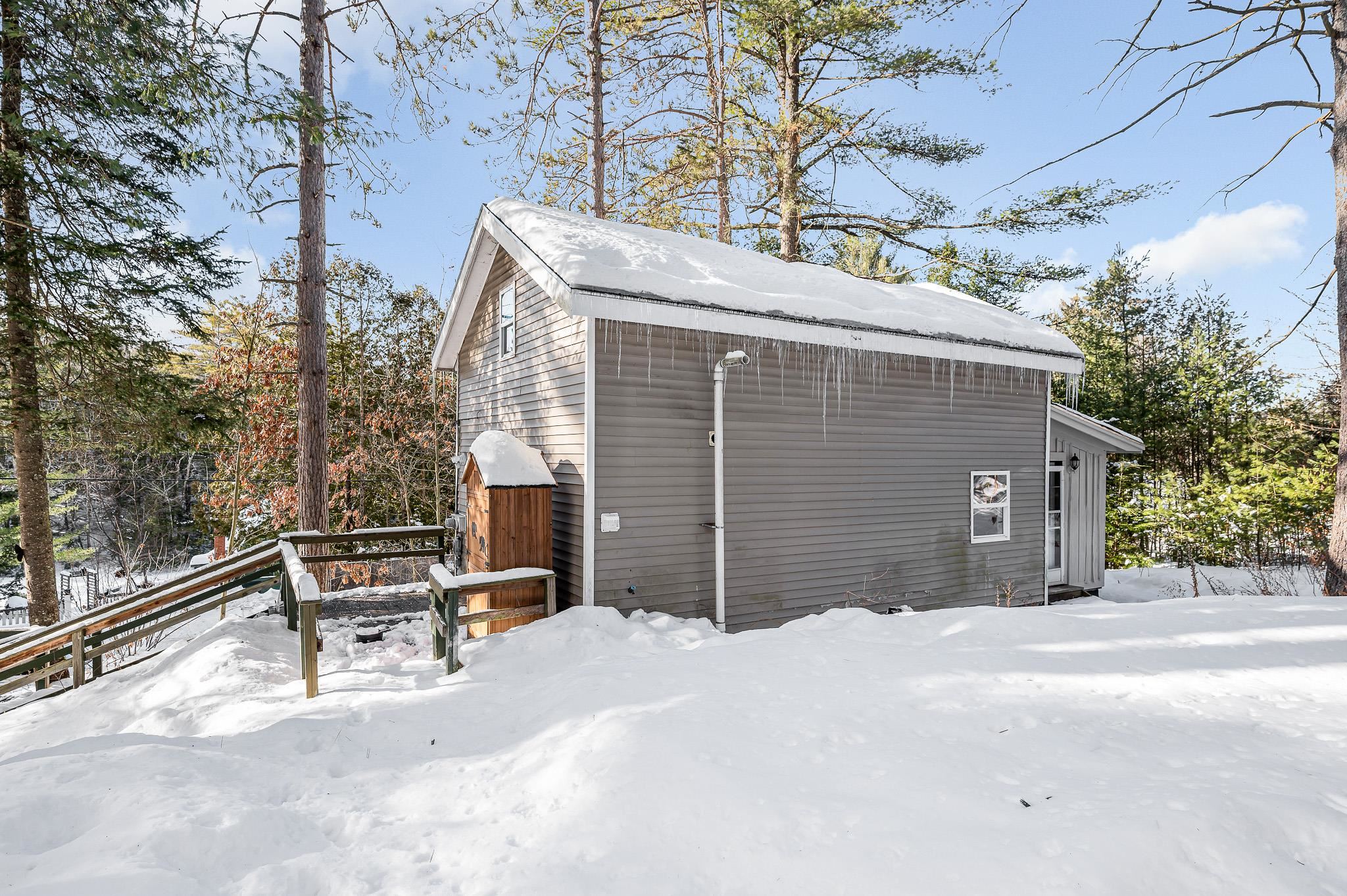95 Gile Pond Rd, Franklin, NH 03235