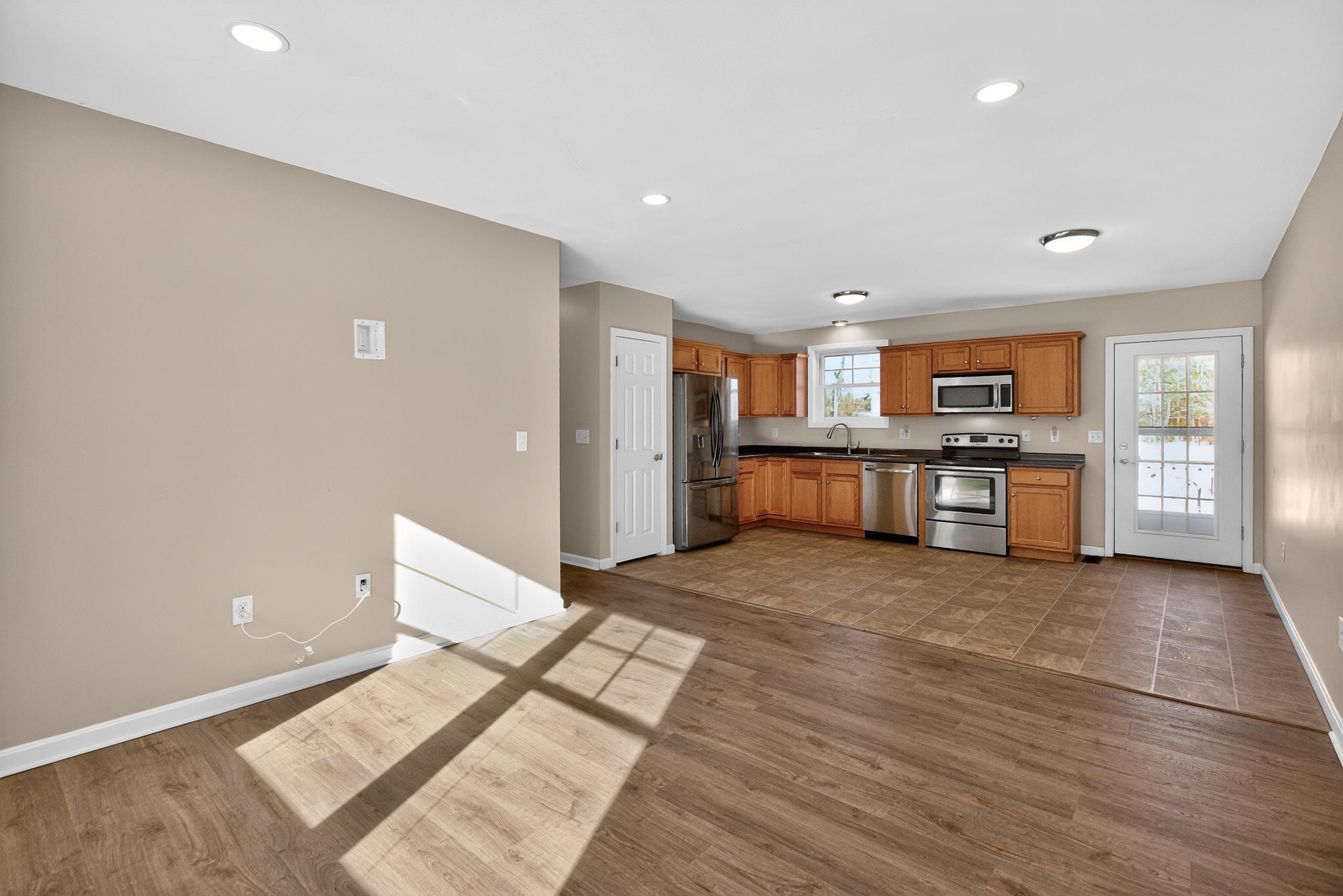 1 West Meadow Ct, Milford, NH 03055