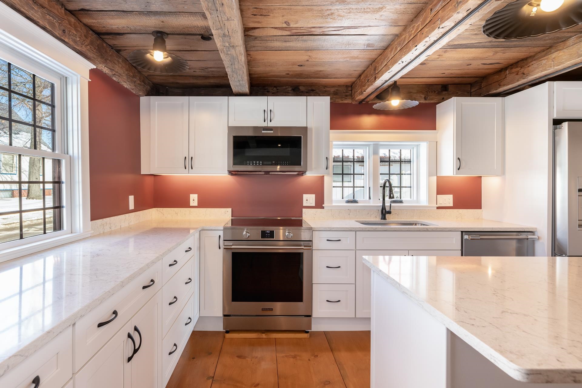 98 Water St, Laconia, NH 03246