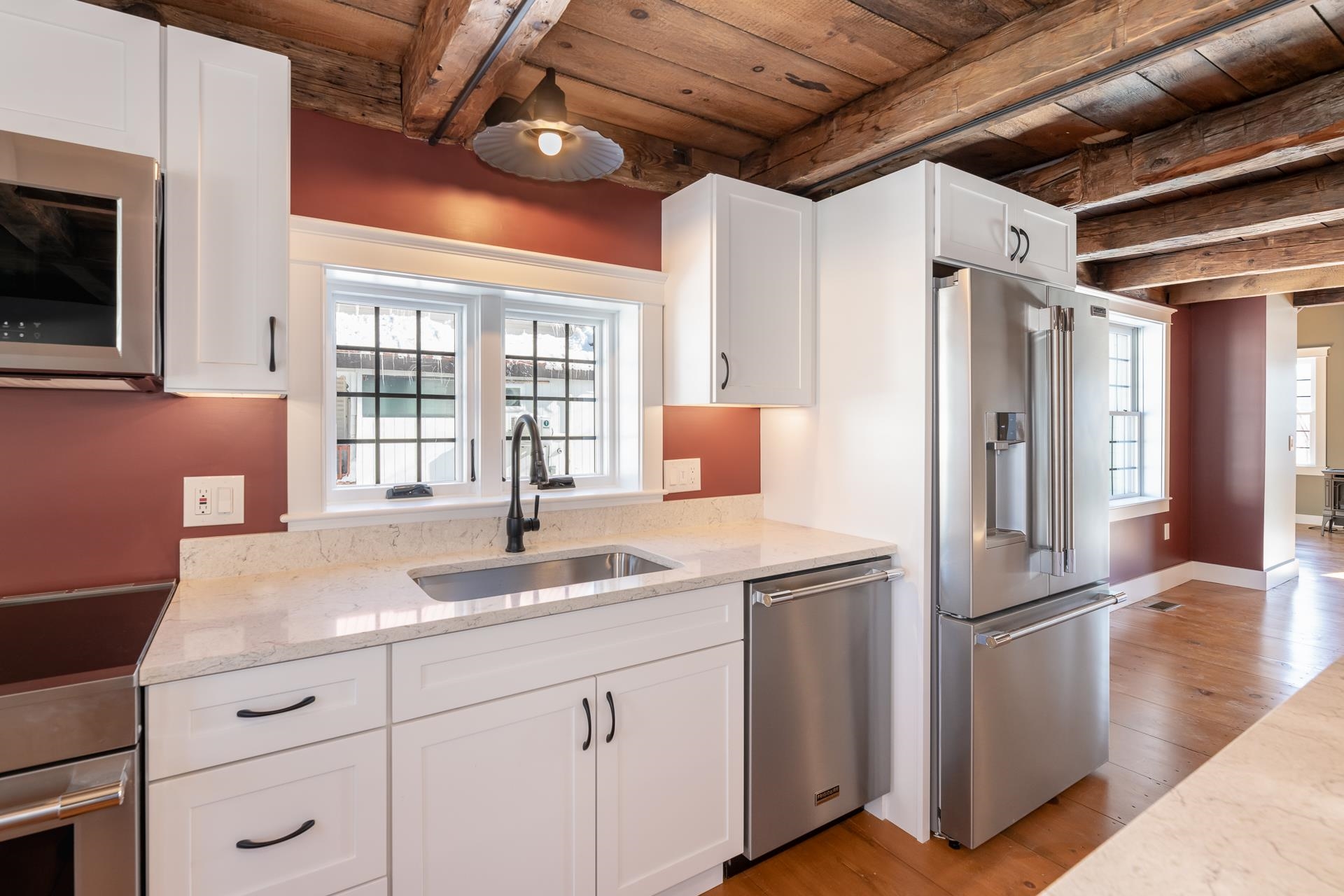 98 Water St, Laconia, NH 03246