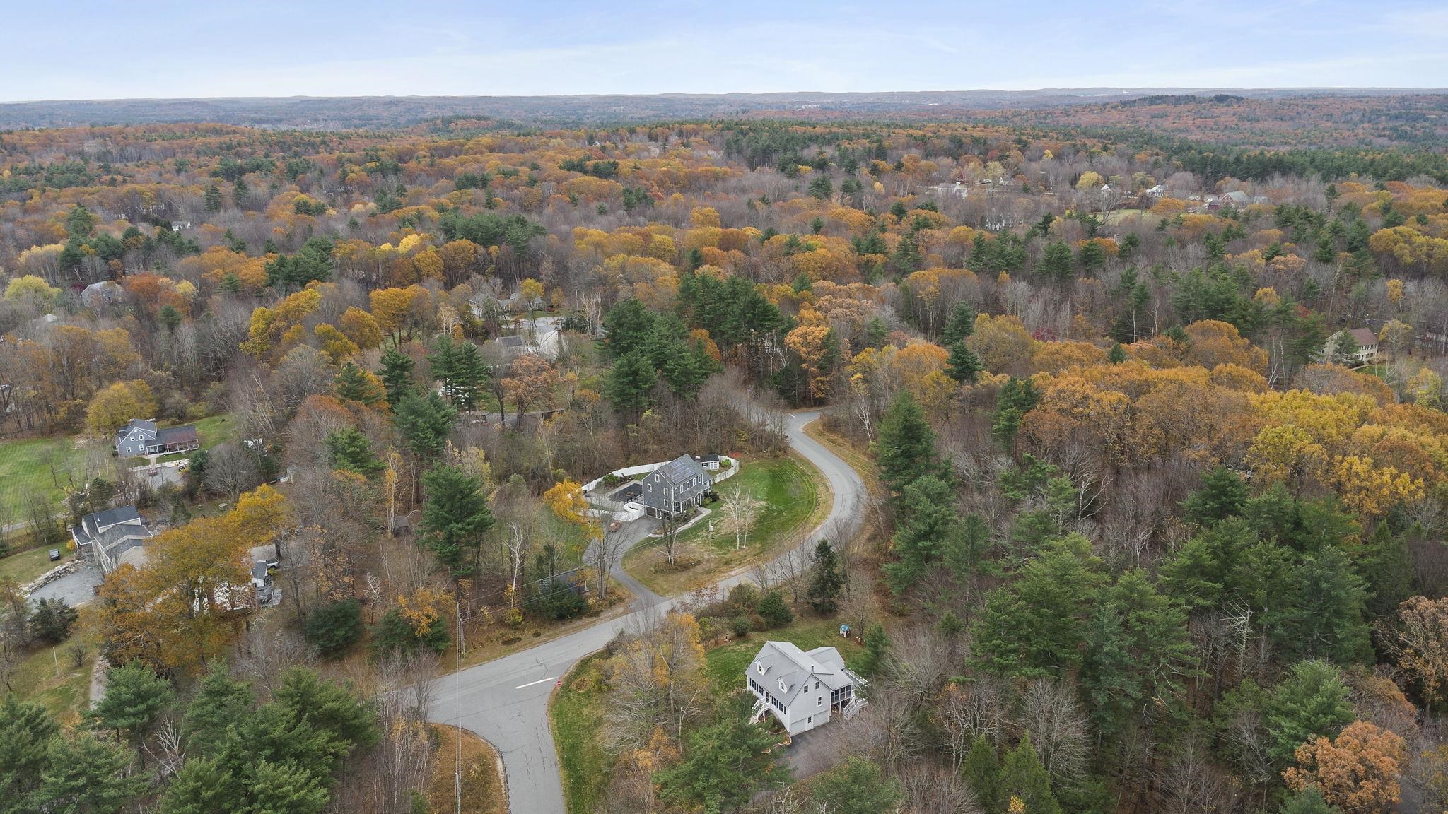 4 Merryfield Ln, Hampstead, NH 03826