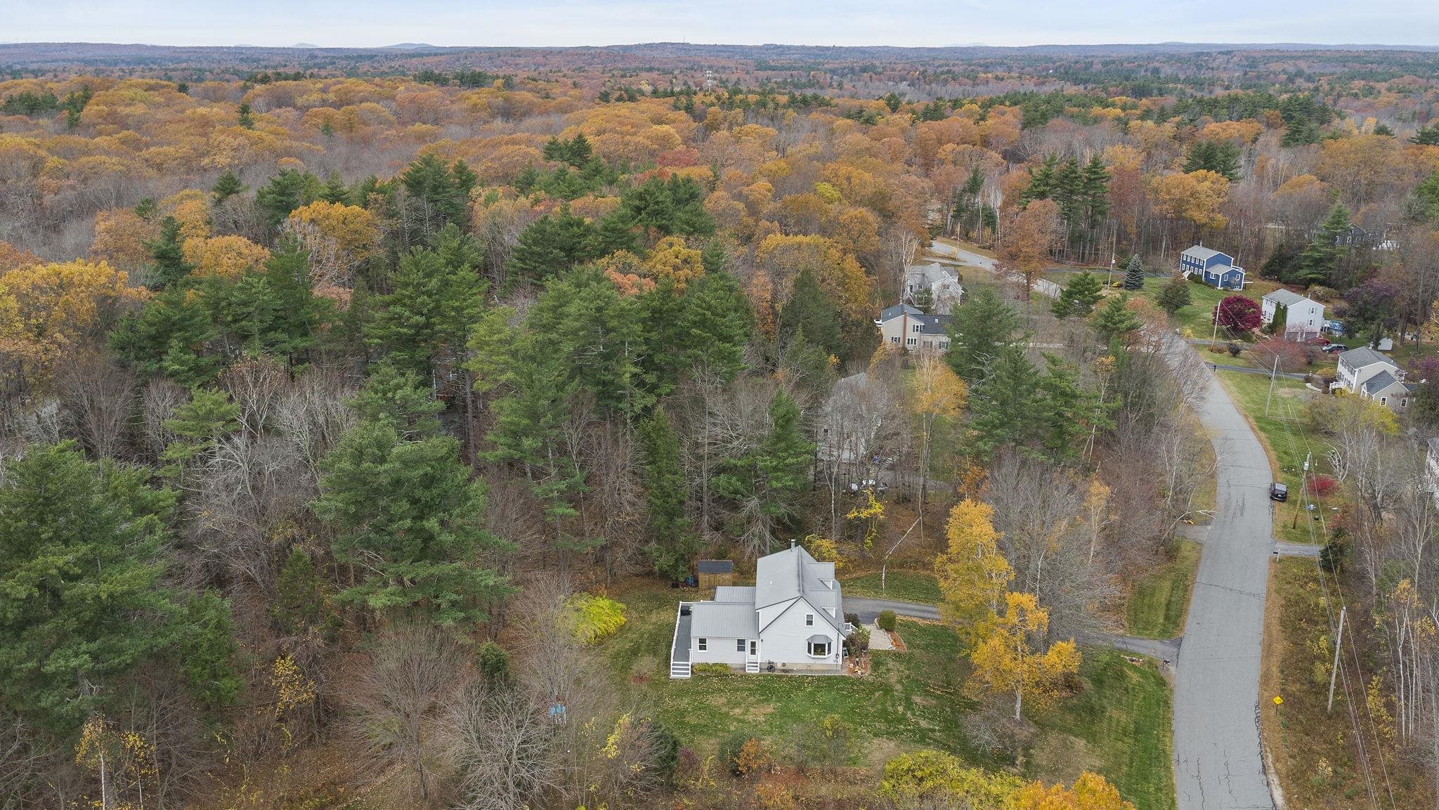 4 Merryfield Ln, Hampstead, NH 03826