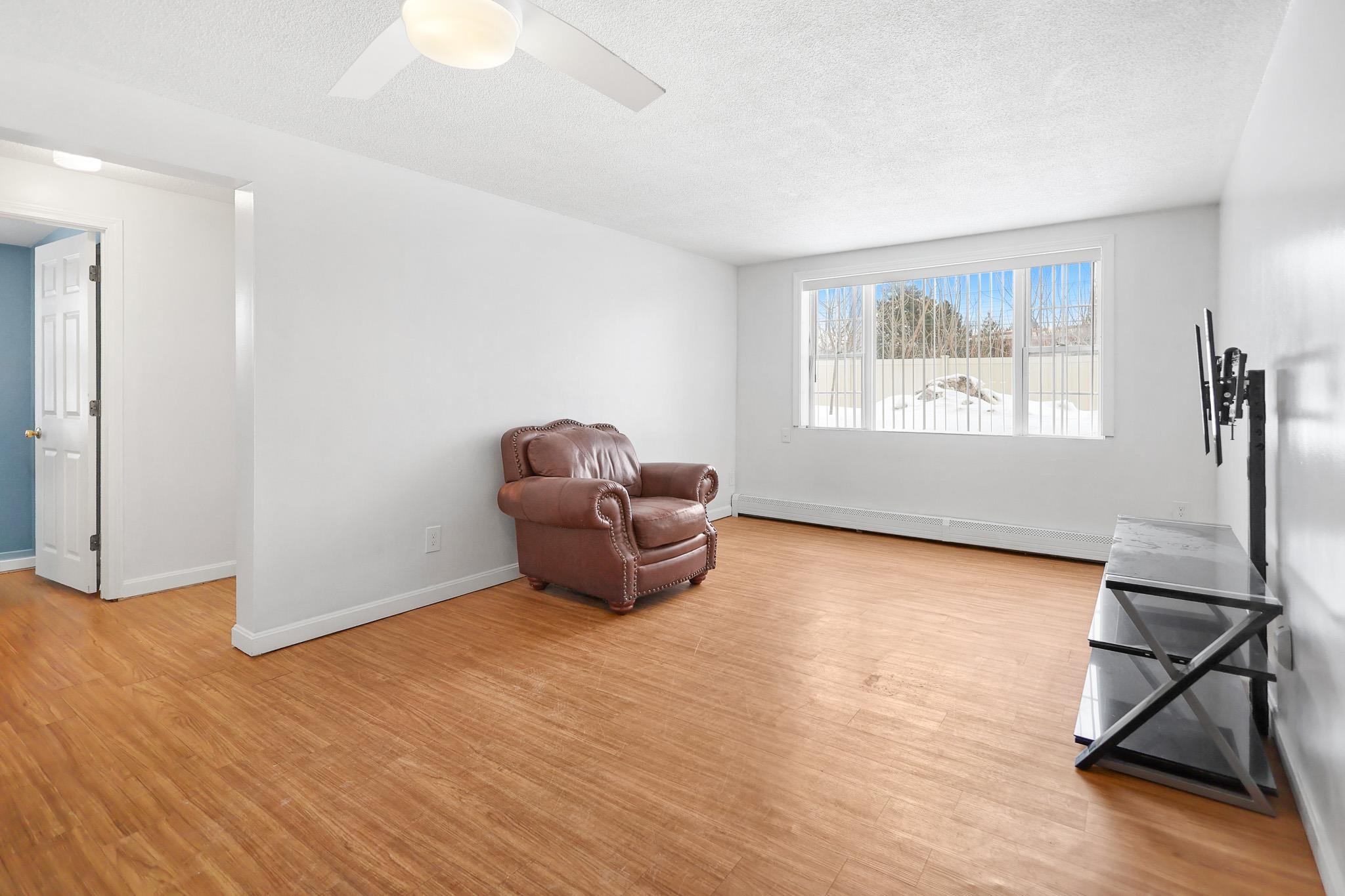 99 Cluff Crossing Rd, Salem, NH 03079