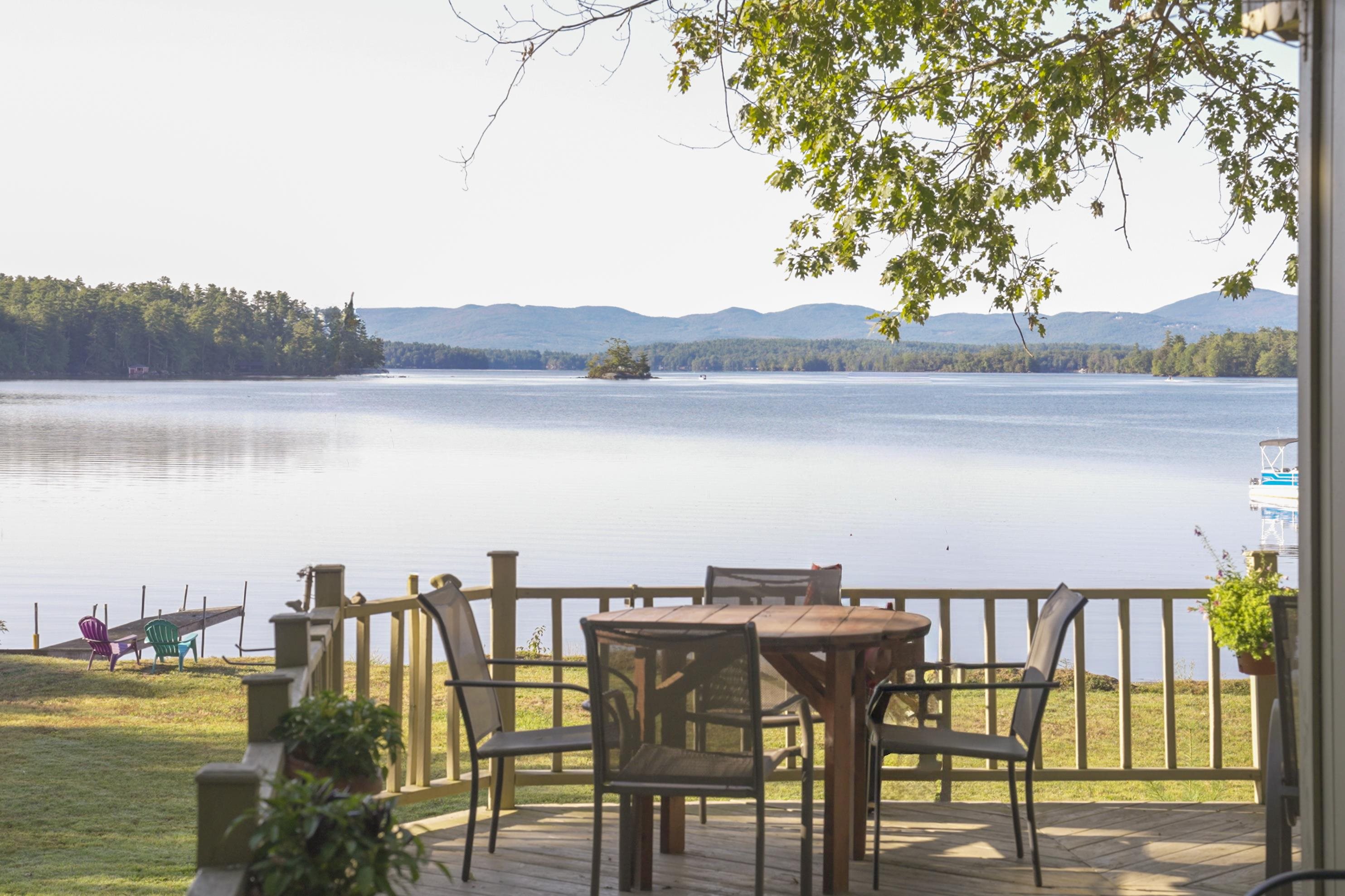 3 Brewster Rd, Tuftonboro, NH 03816