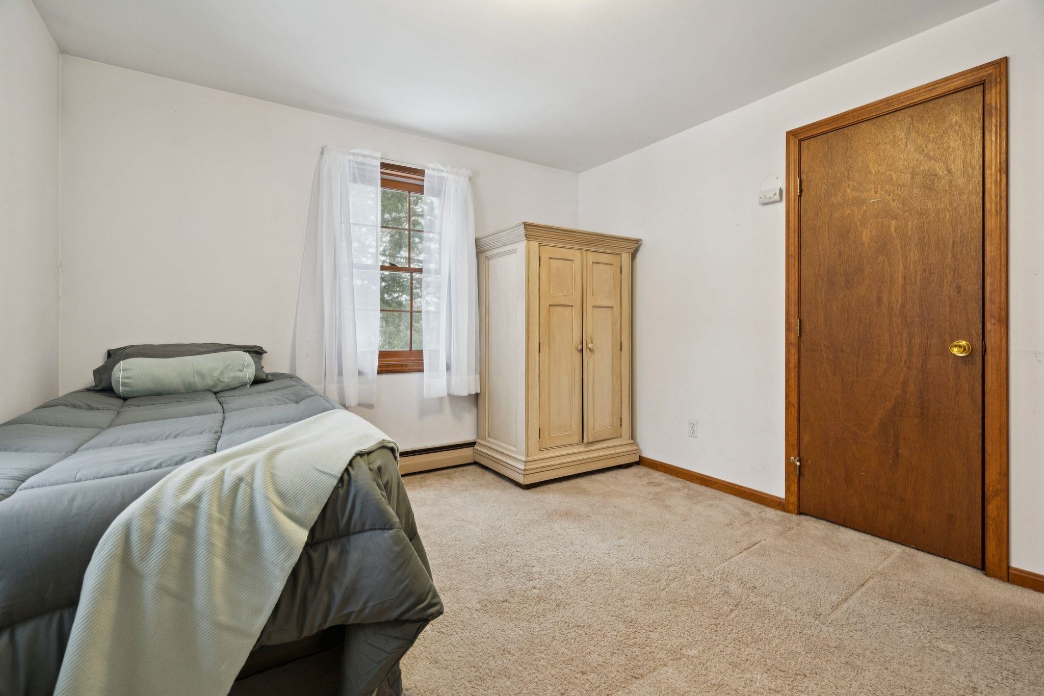 115 Lakeshore Dr, Middleton, NH 03887