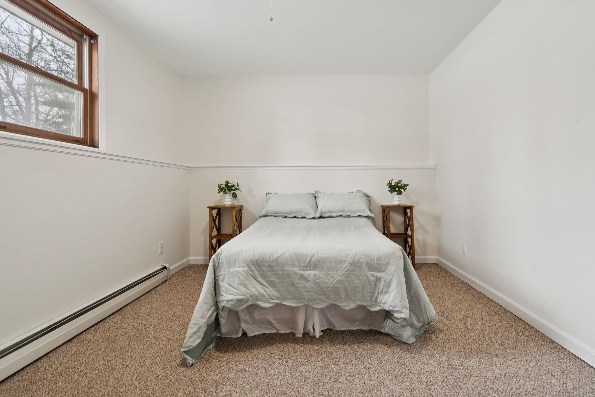 115 Lakeshore Dr, Middleton, NH 03887