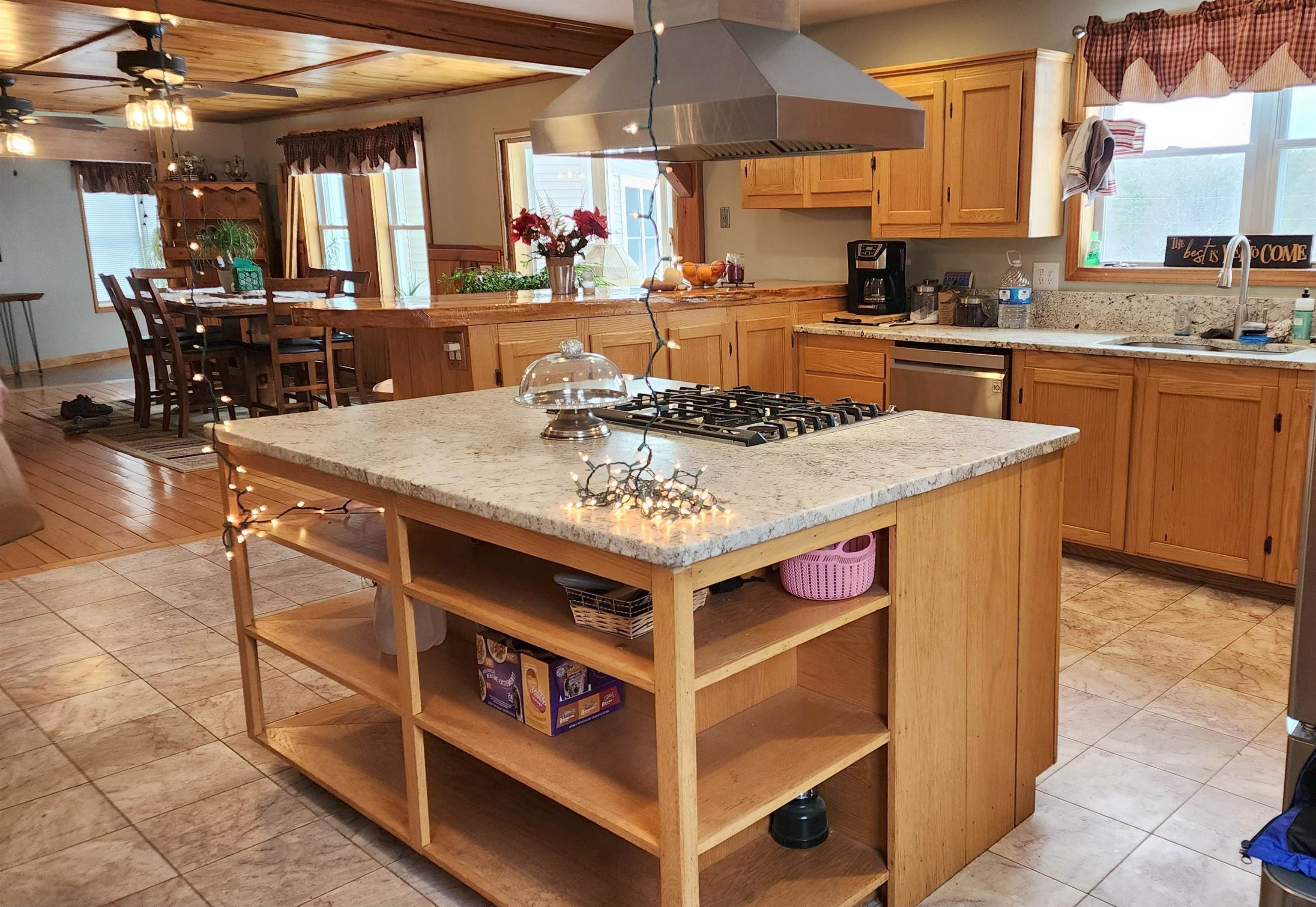 449 N Wakefield Rd, Wolfeboro, NH 03872