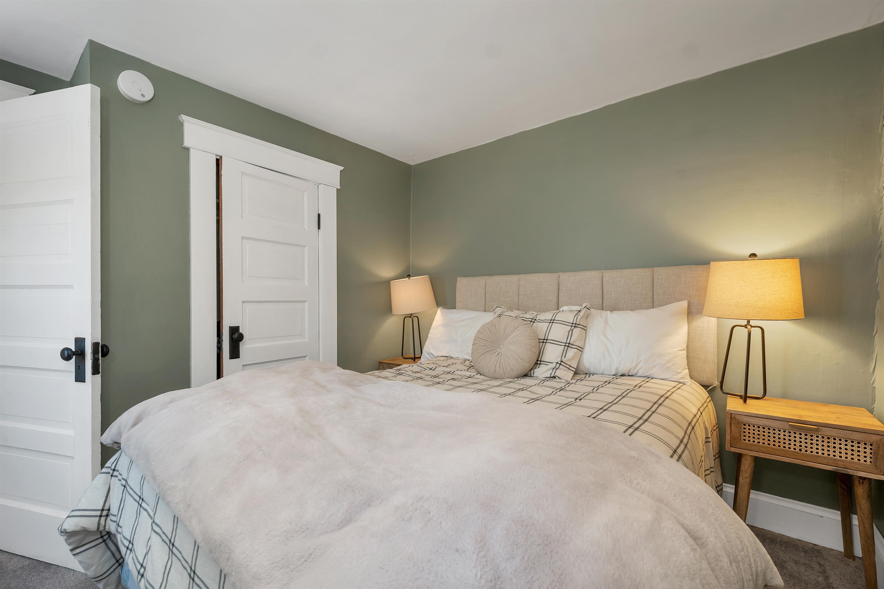 178 School St, Laconia, NH 03246