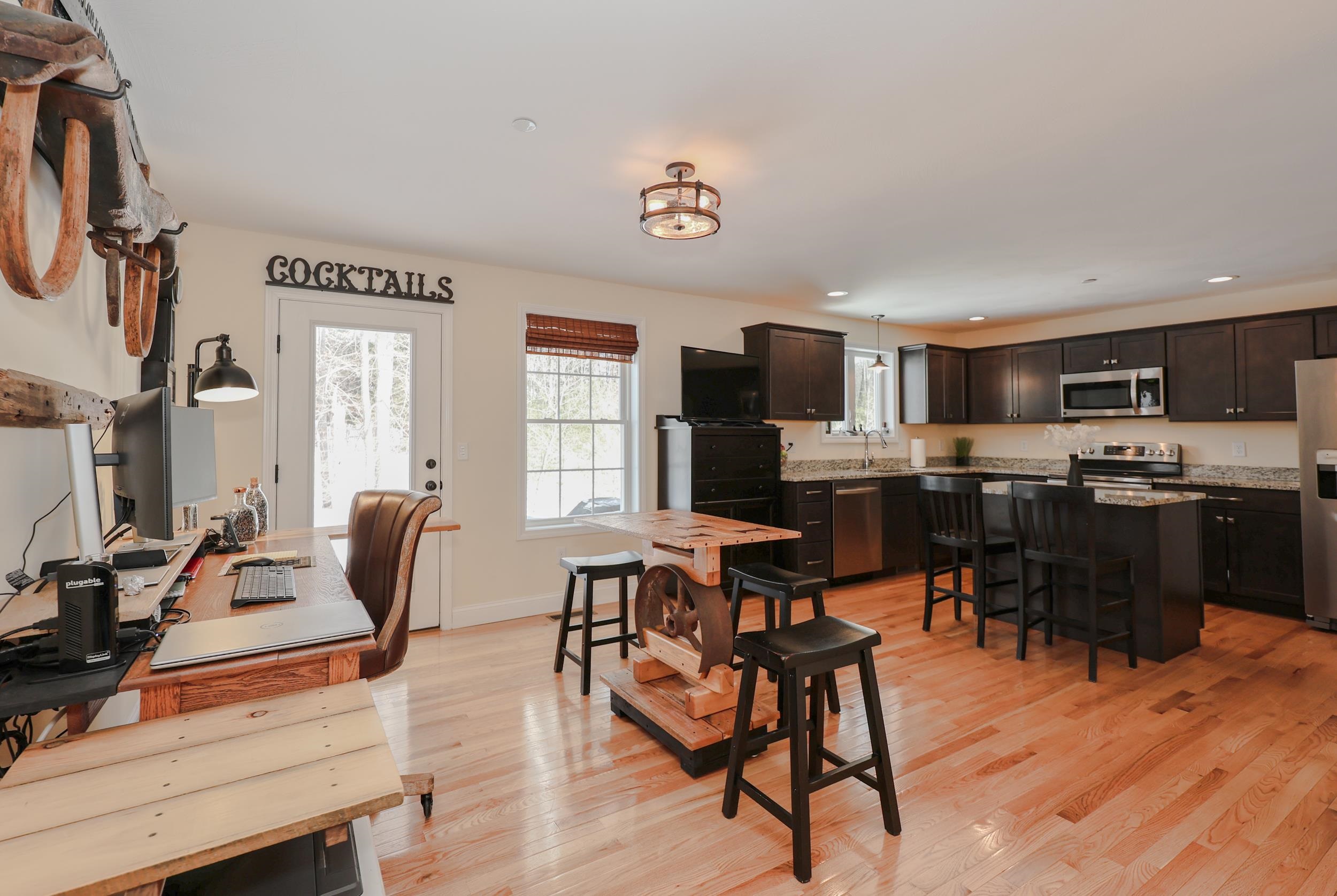 11 Rockingham Rd, Auburn, NH 03032