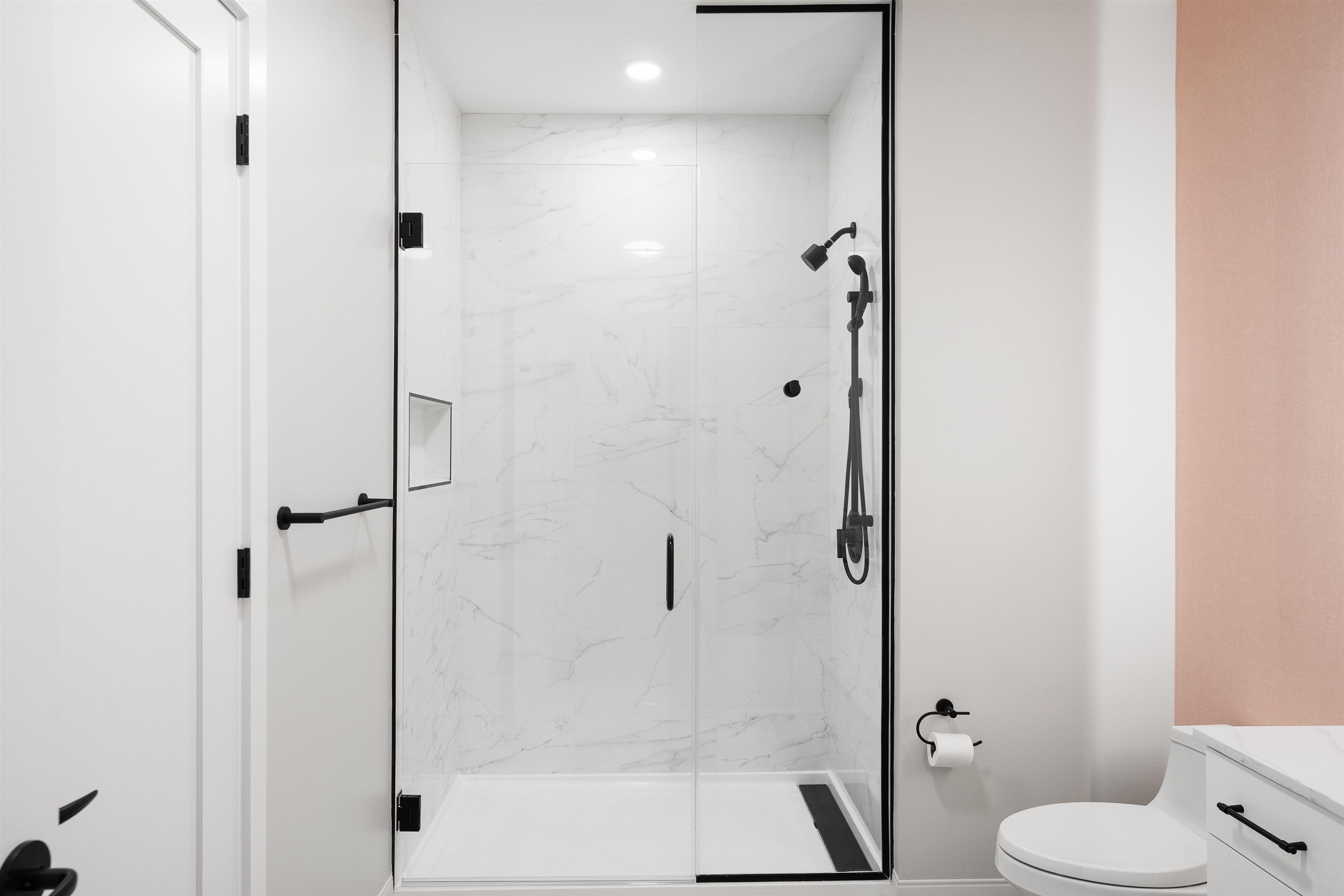 18 Artisan Dr #207, Salem, NH 03079