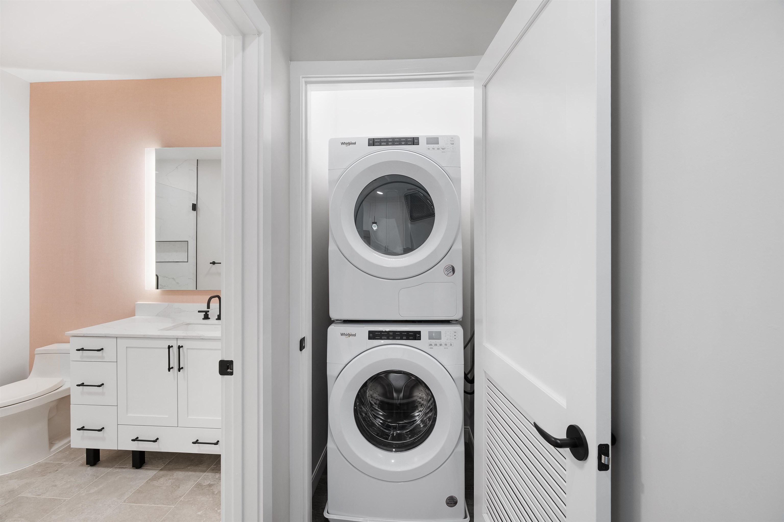 18 Artisan Dr, Salem, NH 03079