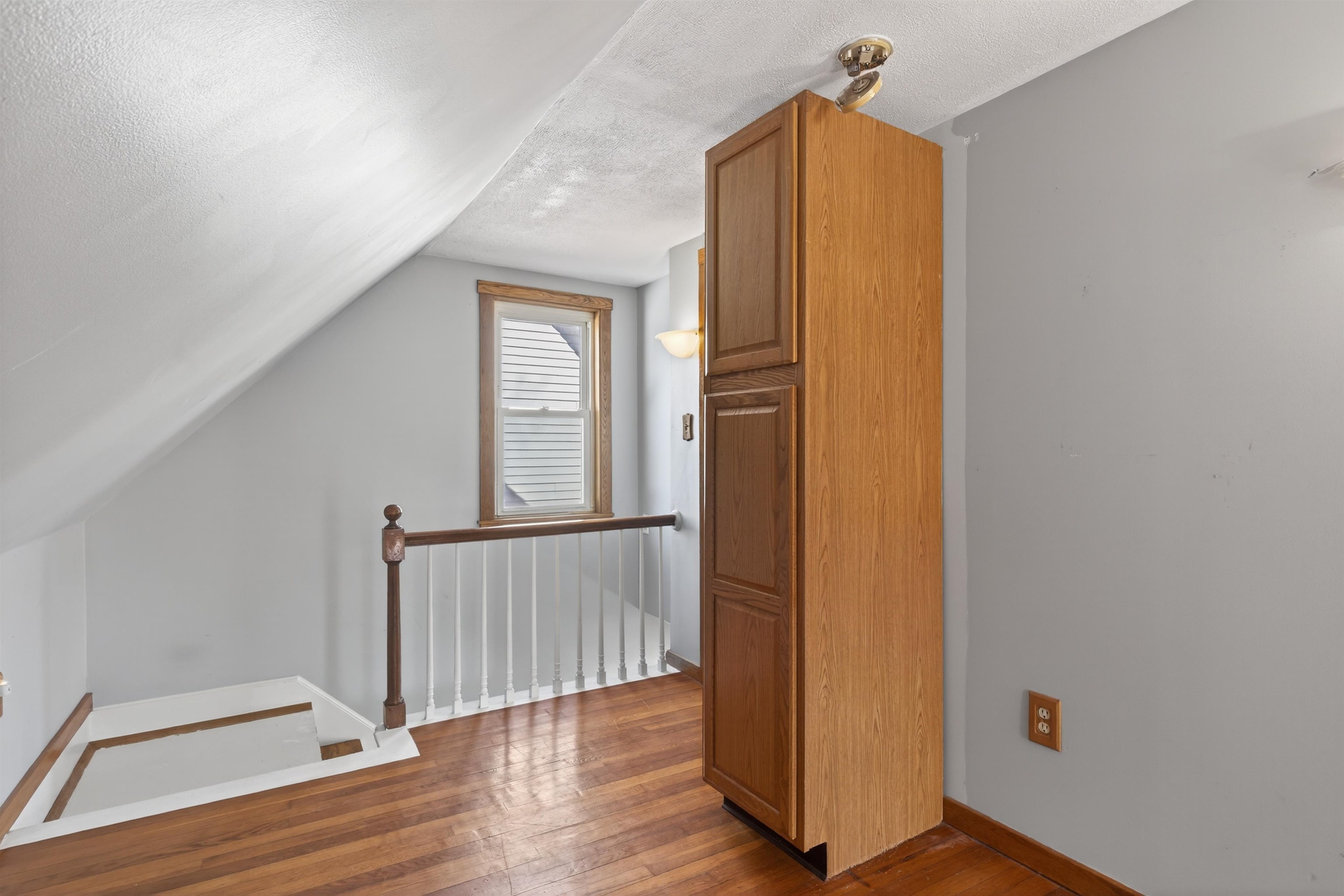 185 Mast Rd, Manchester, NH 03102