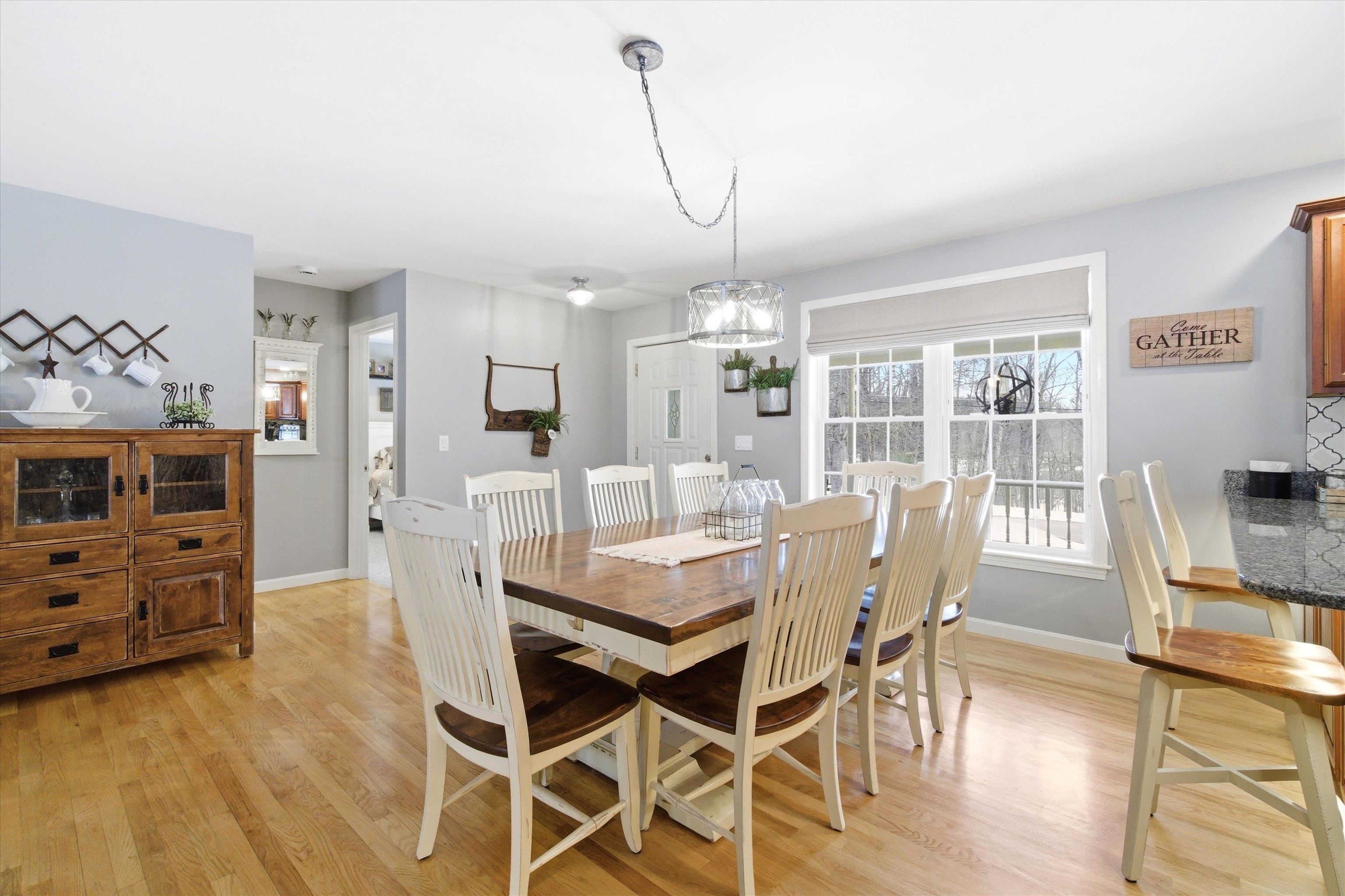 15 Grey Rock Rd, Bedford, NH 03110