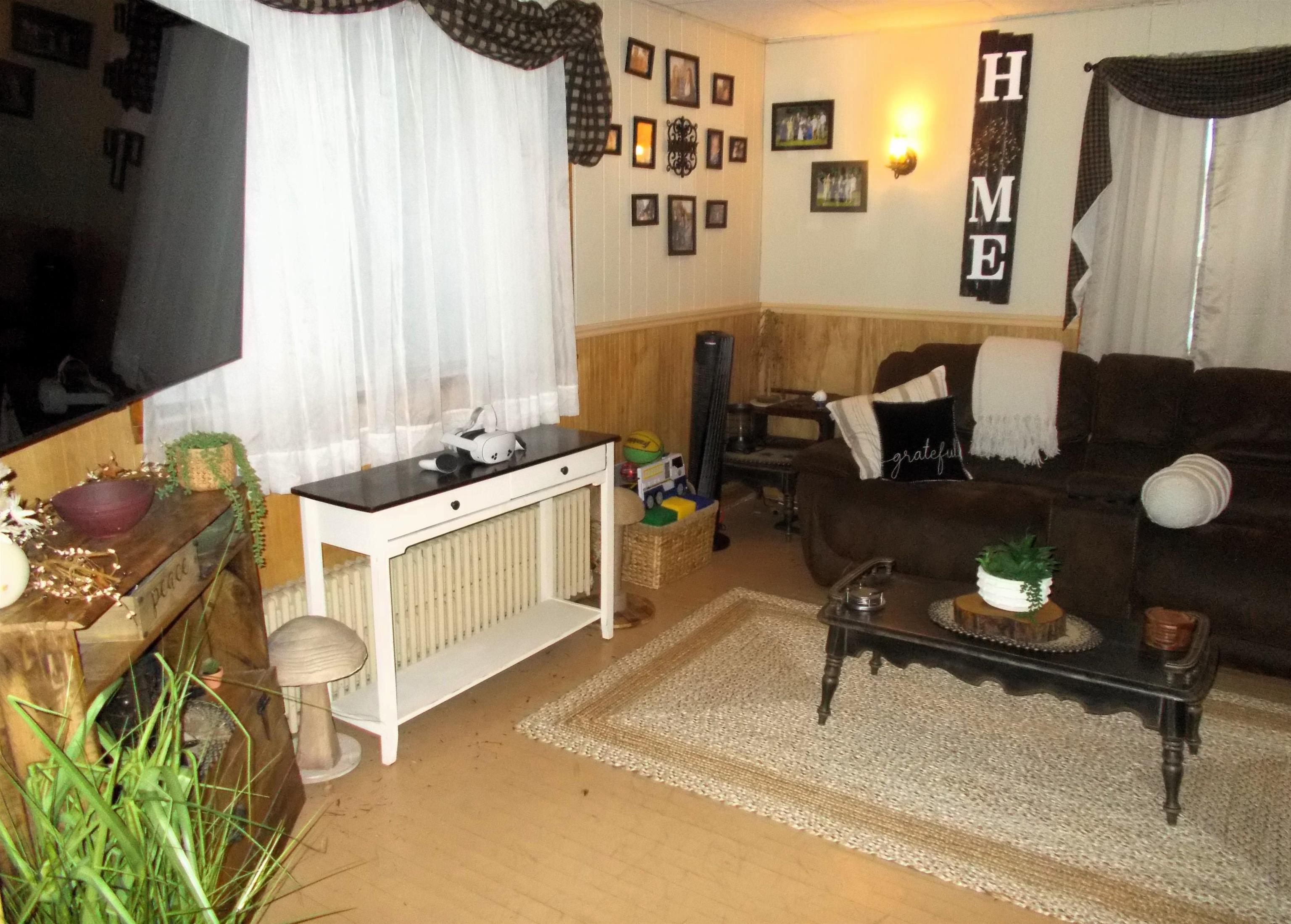 17 Hemlock Ln, Berlin, NH 03570